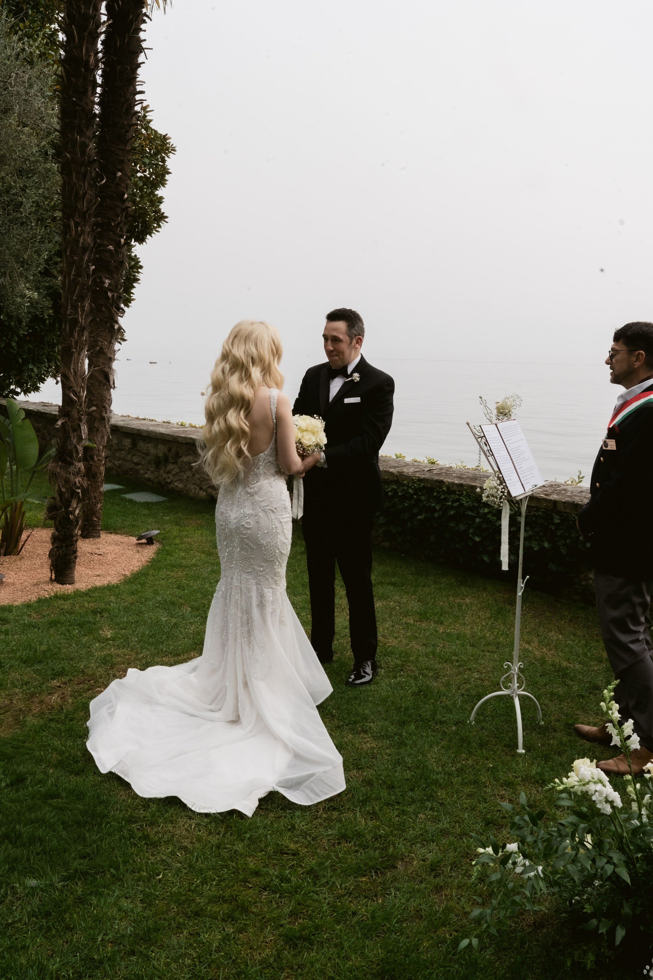 LINDSEY AND ROBERT _LAKE GARDA. PHOTOGRAPHER IN ITALY