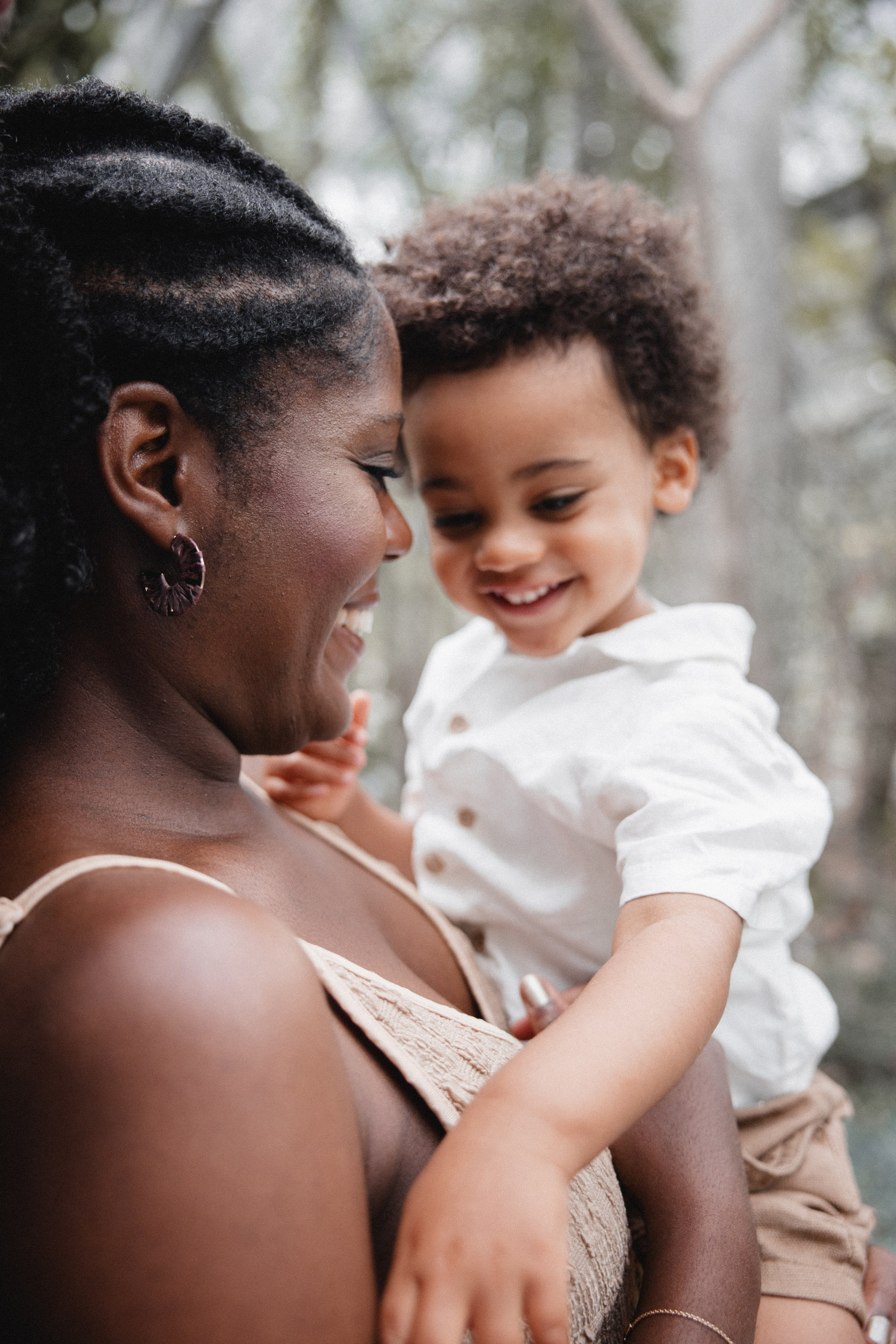 Babybauch Shooting im Botanischen Garten Bochum | Reiche Fotografie. Hochzeitsfotografin Bochum | Halyna Reiche Fotografie NRW