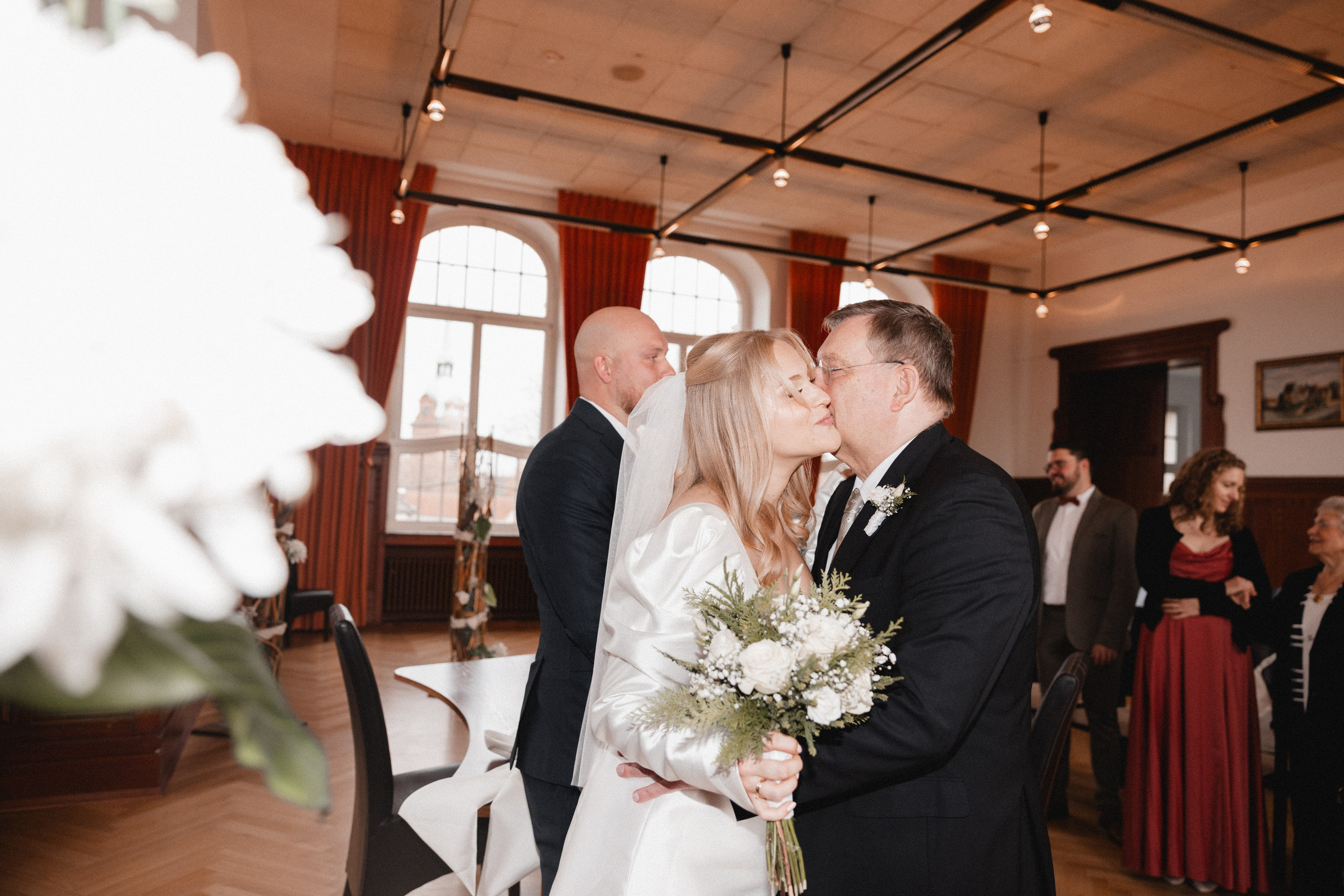 Louisa & Niklas | Schlosshotel Hugenpoet. Photographer in Bochum Dolia Halyna