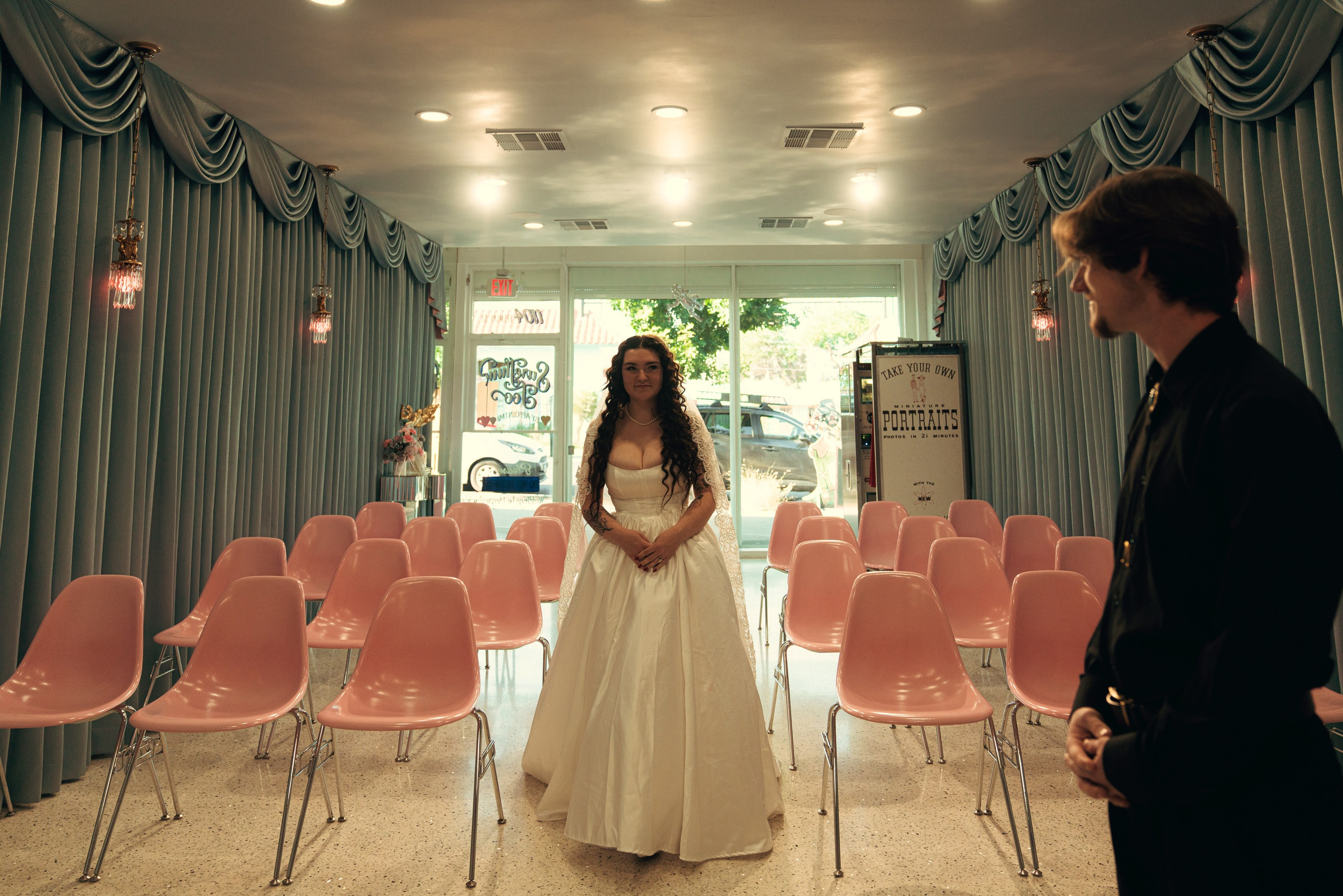 Wanda&Chance. Wedding & elopement photographer Viktoriya Kravtsov. Las Vegas