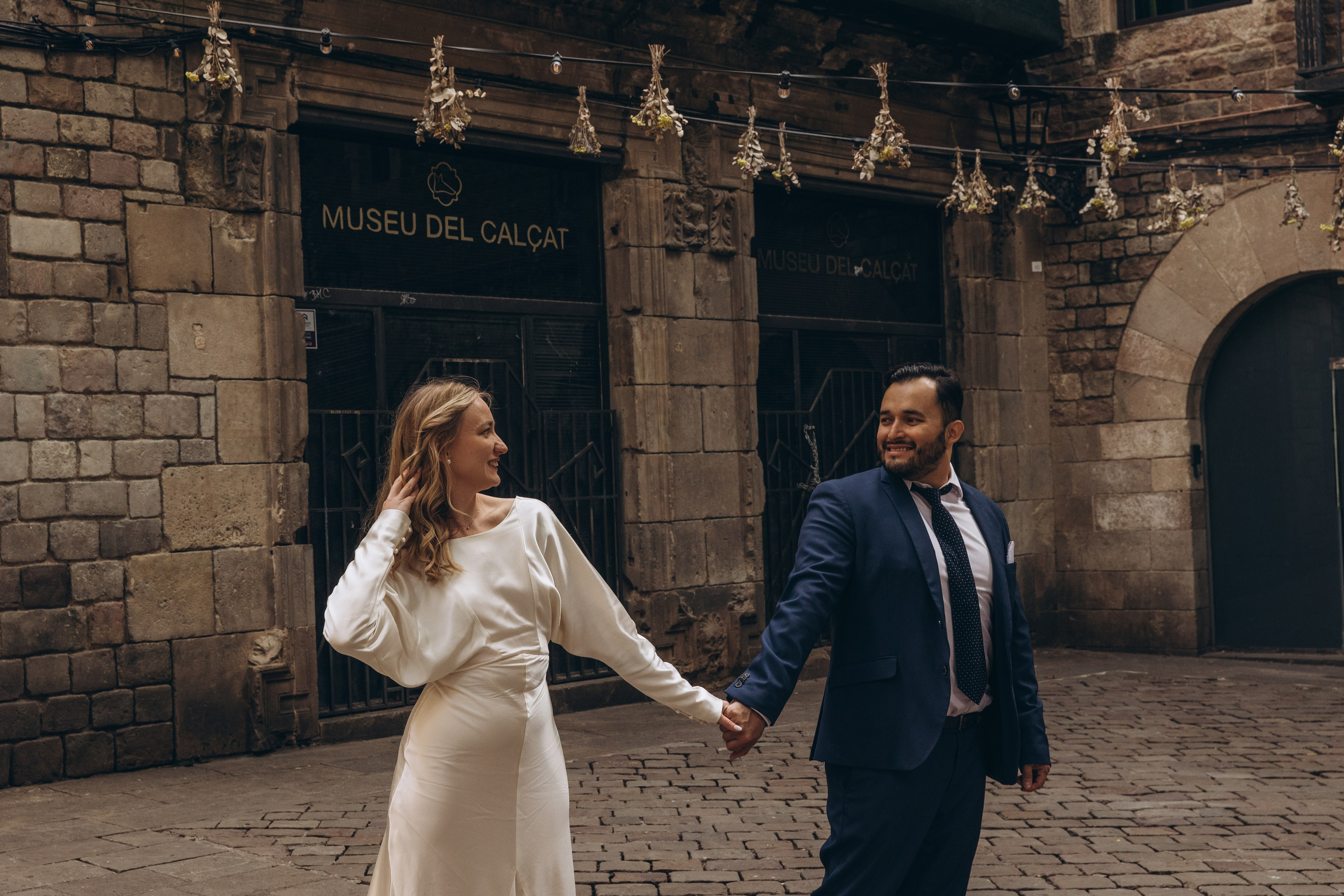 Wedding in Barcelona | Elegant Destination Wedding Photography & Videography. Wedding Stories — Professional Wedding Photography & Videography in Germany, Italy, Spain & all across Europe