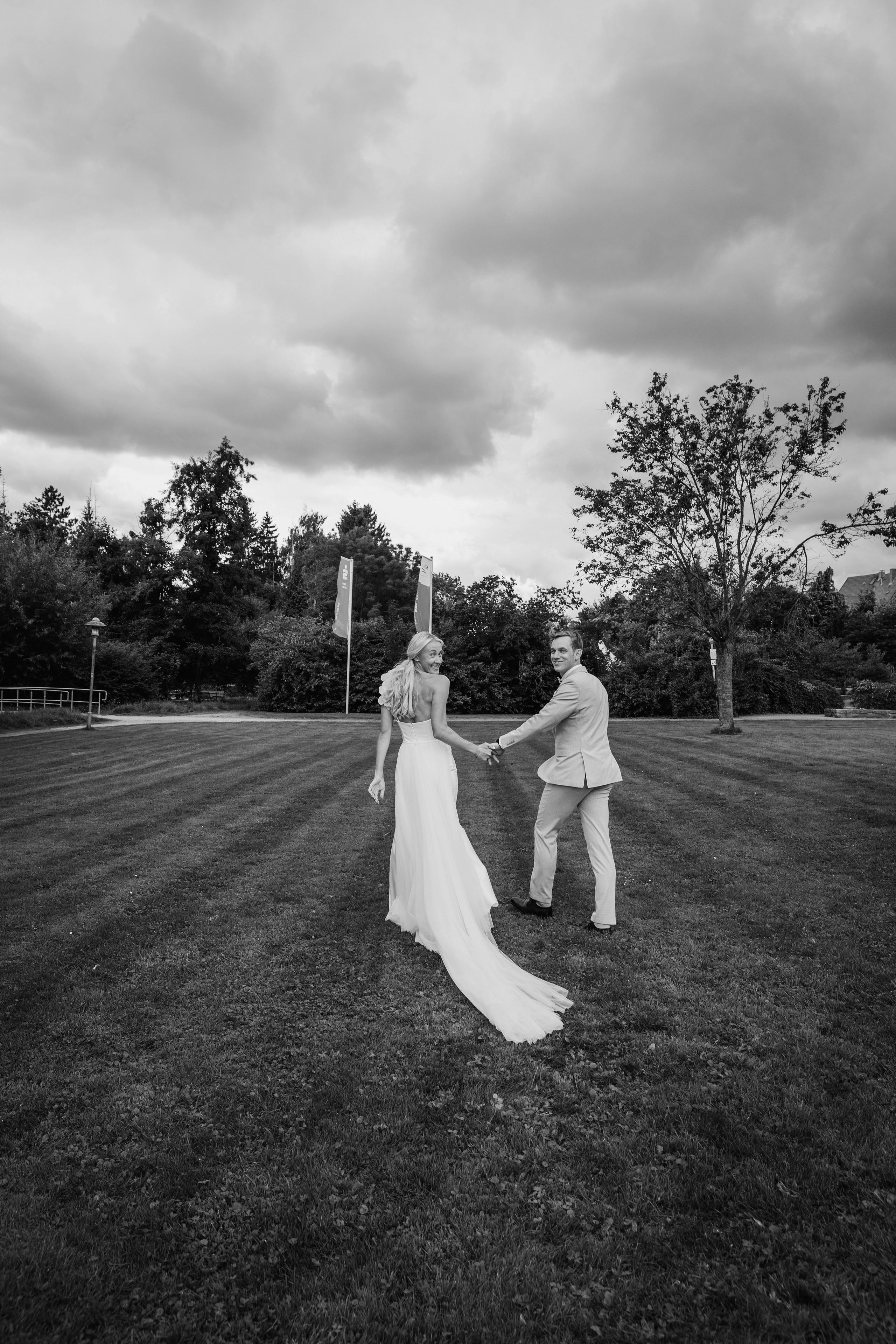 Svetlana and Yann. Hochzeitsgeschichten – Professionelle Hochzeitsfotografie & Videografie in Deutschland, Italien, Spanien und ganz Europa