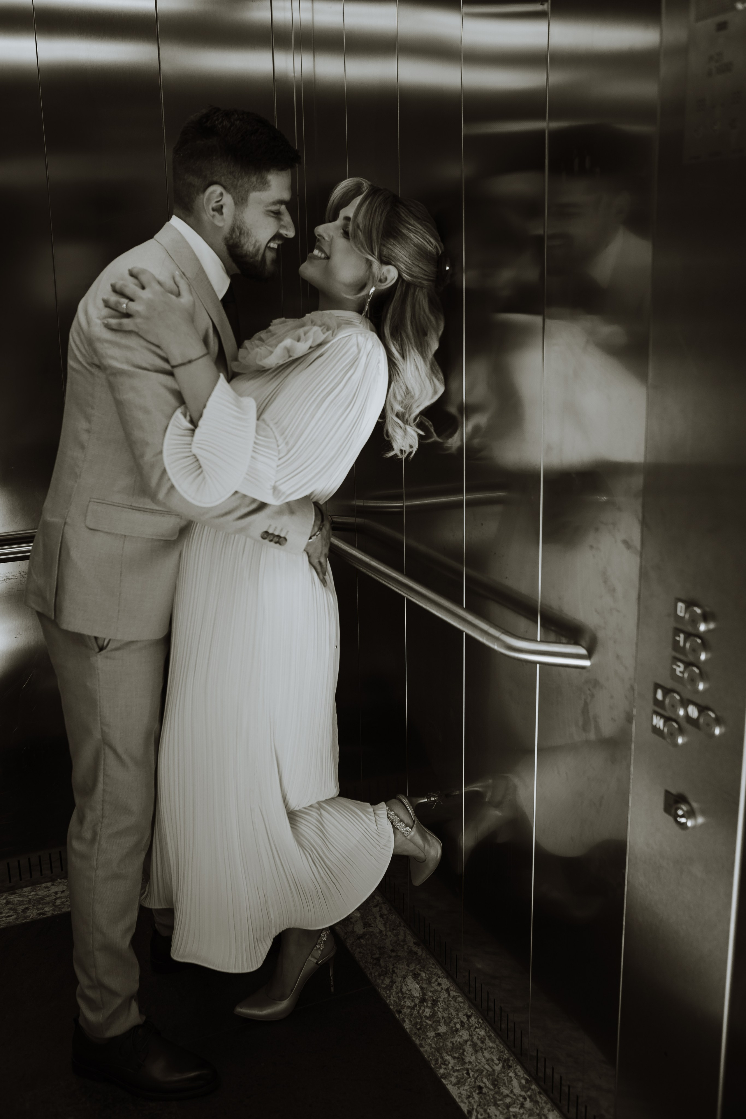 Fotograf de nunta — documenting your love story with a touch of editorial — wedding photographer