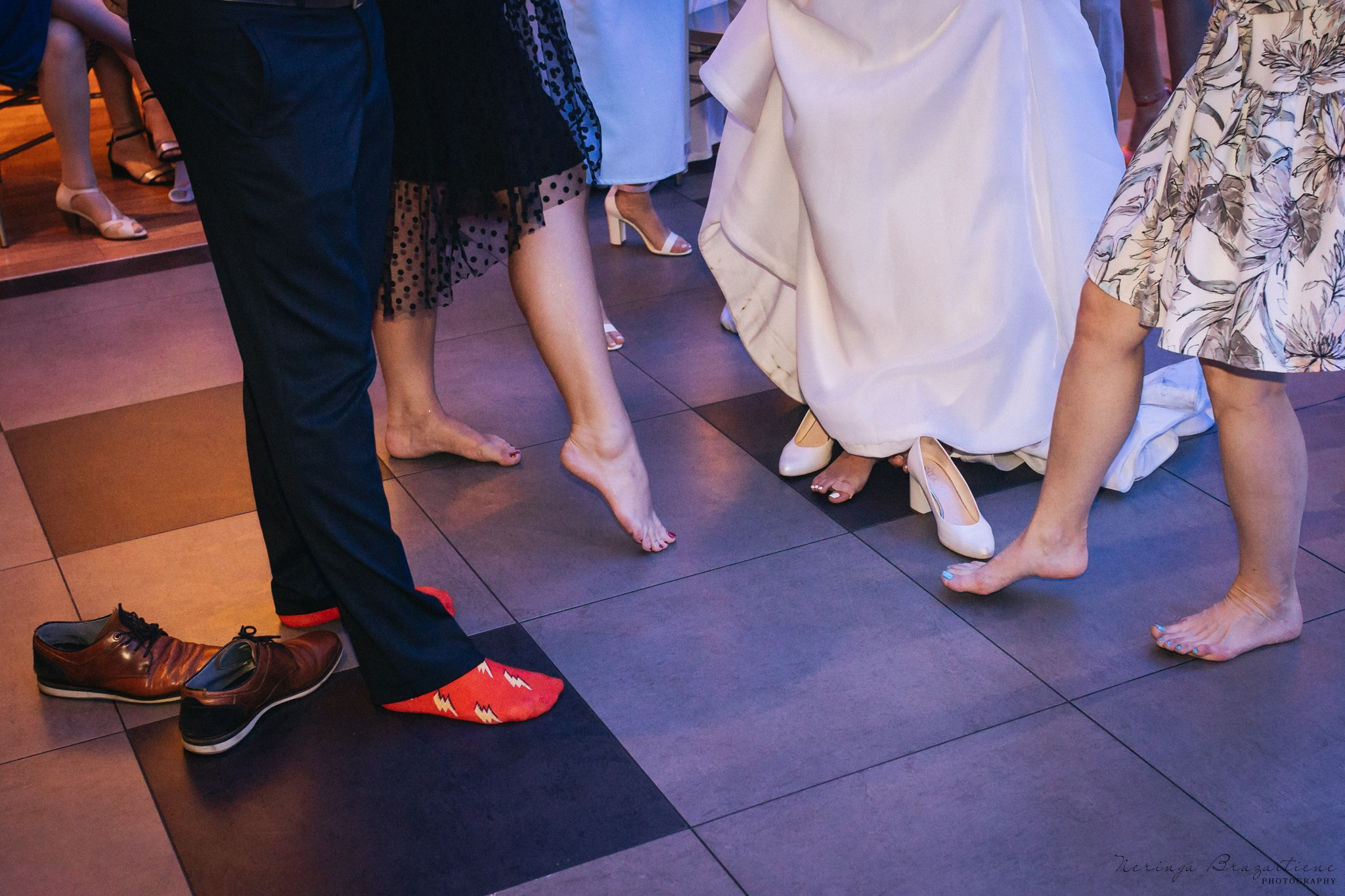 Vestuvinė fotosesija Kaune, Vienybės aikštėje, prie Lietuvos banko