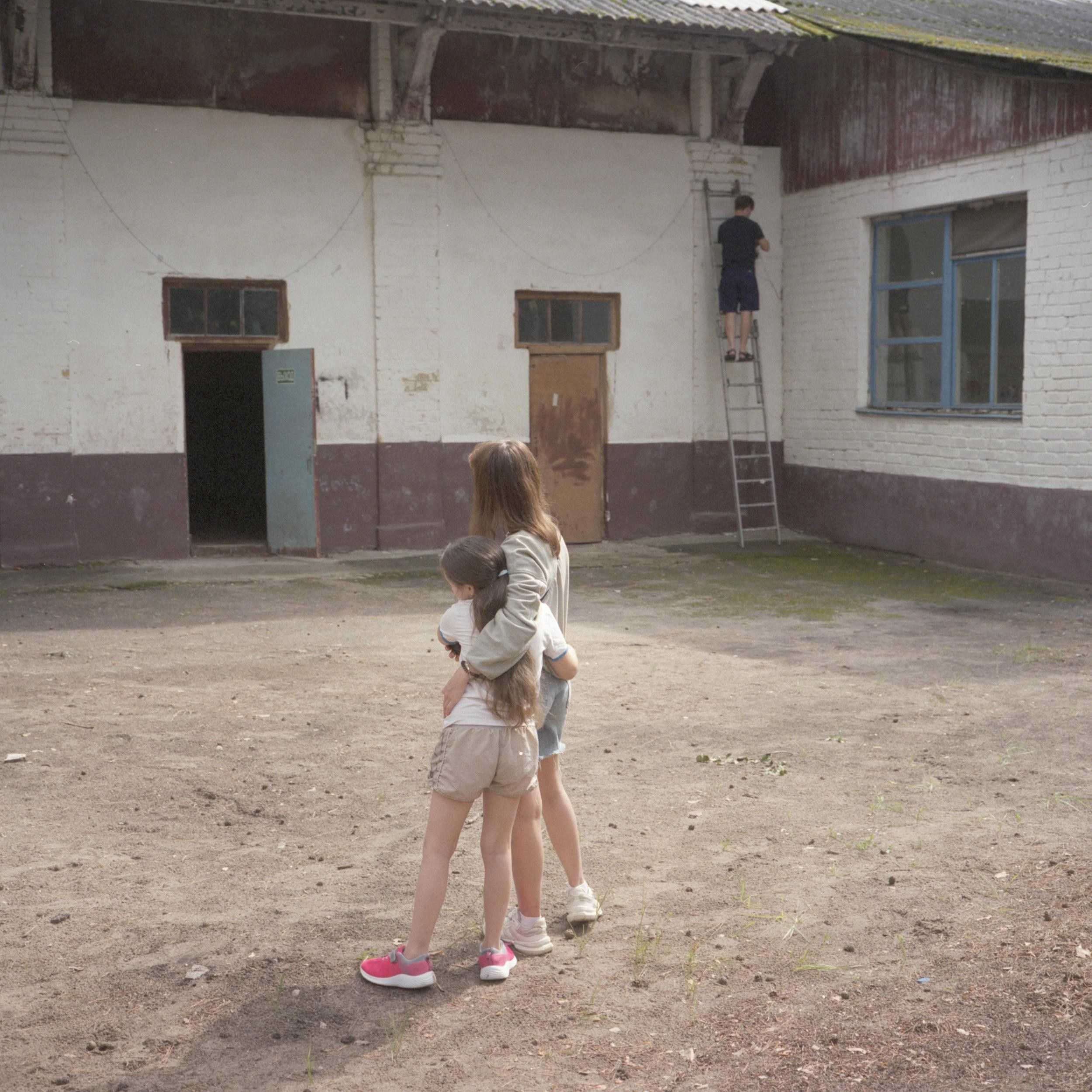 Азбука взросления. Полина Сойреф, портретный и документальный фотограф