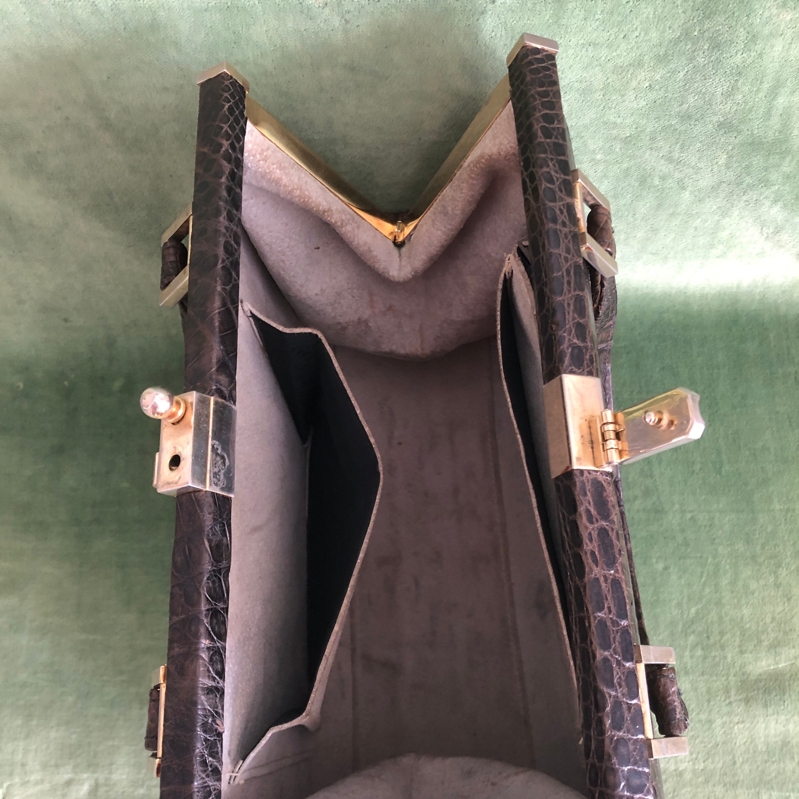 Bag7. Современнные и актикварные украшения в Барселоне, Москве и Санкт-Петербурге