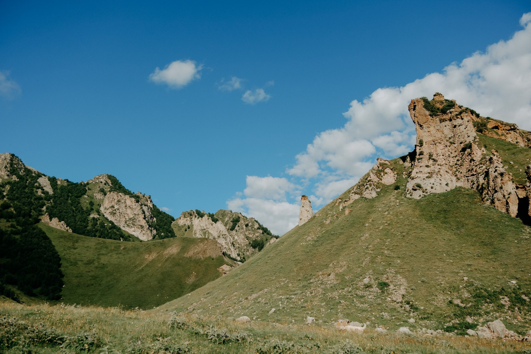 Sioni — Tsikhisdzari. Mountain Photographer in Georgia | Kazbegi & Gudauri Photo Experiences
