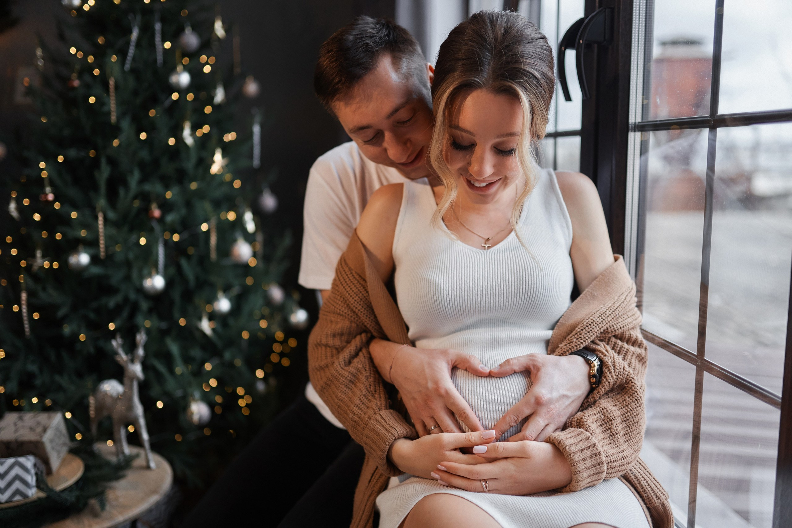 Maternity indoor and studio photoshoot. Professional Wedding and event photographer USA New York