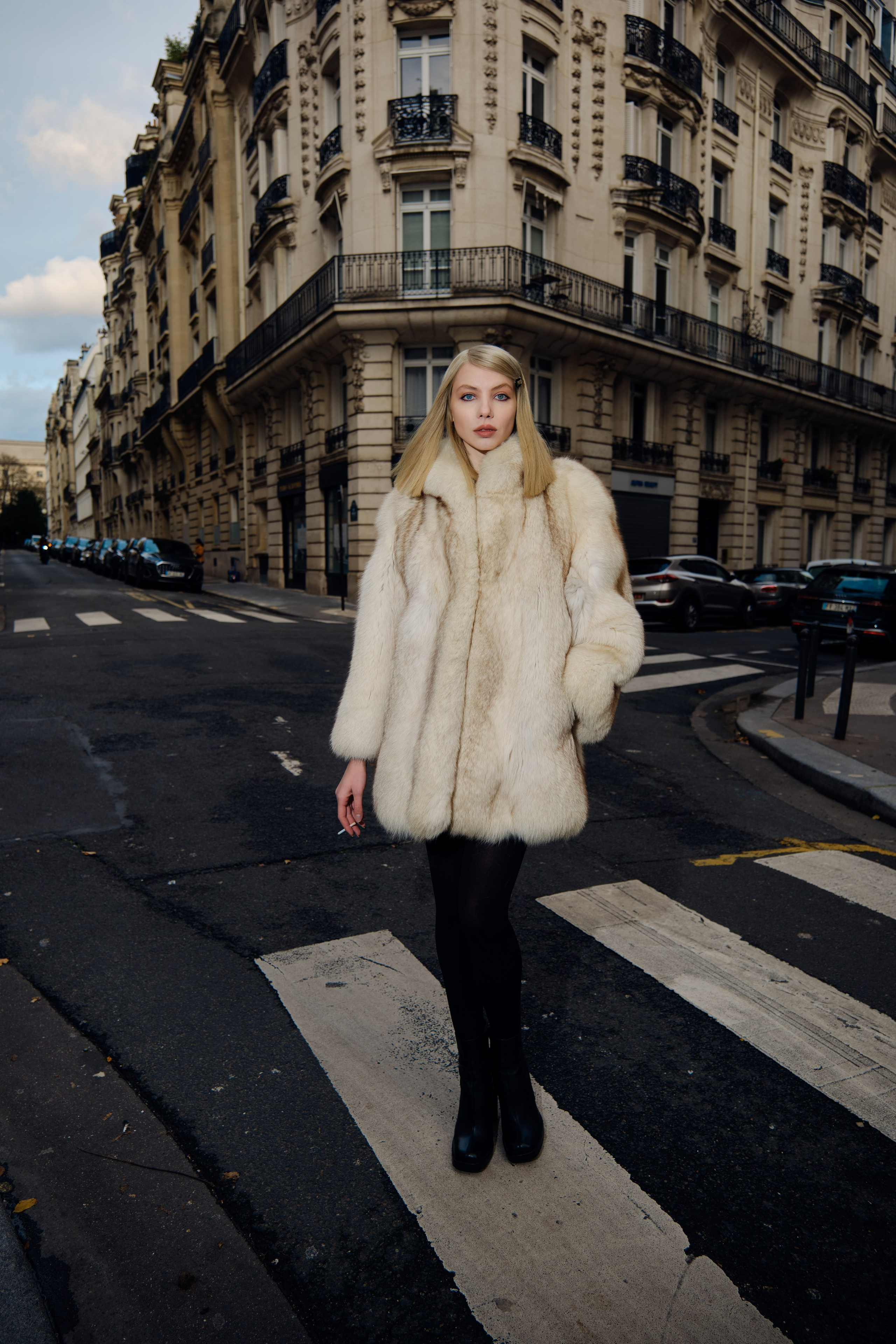 Winter street style in Paris. Paris photographer - Oleksandr Kovalchuk