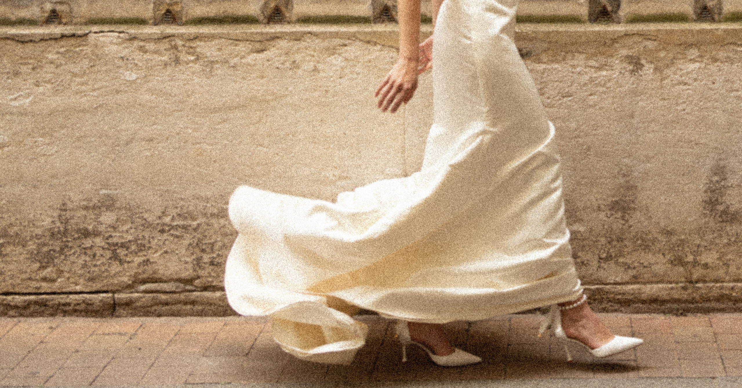 Nouveaux mariés. Histoires d’amour, séances photos de famille et de mariage en France