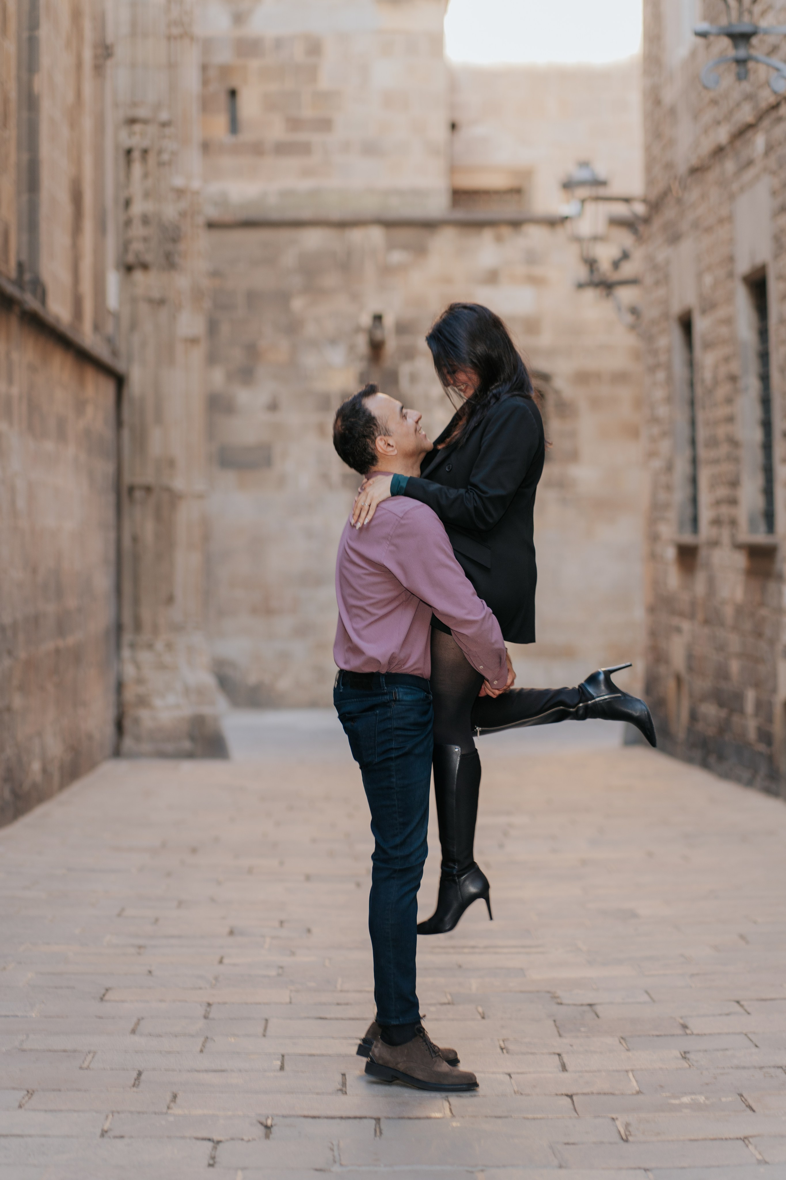 Barcelona Couples Photoshoot Ideas — Photographer in Barcelona, Spain