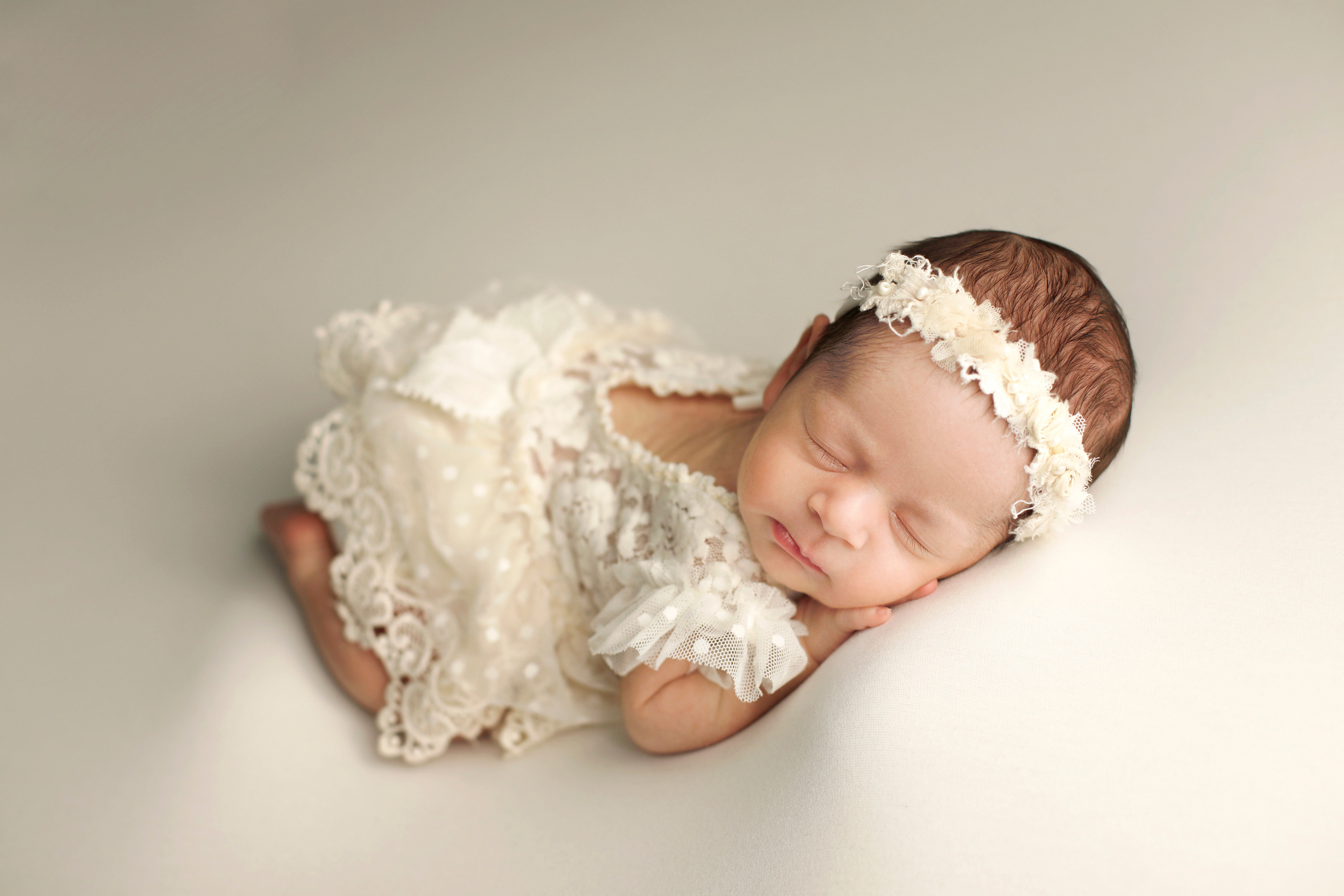 Asli Özcan. Neugeborenen Fotograf Ulm (Umgebung)