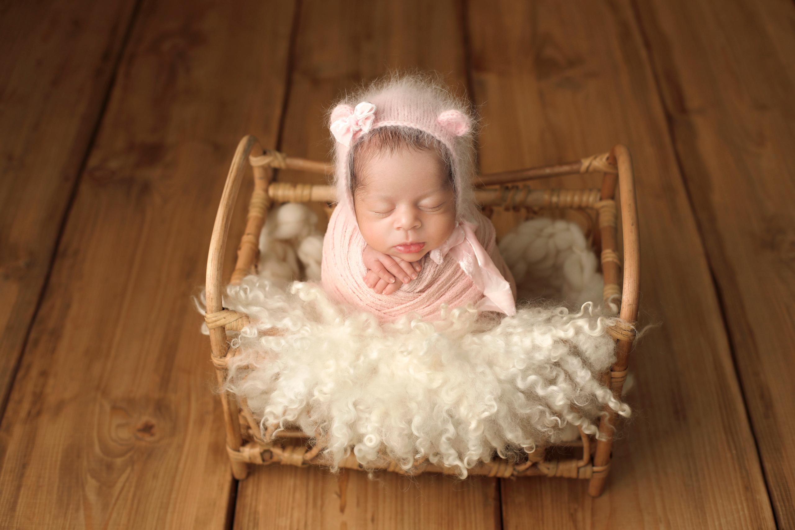 Asli Özcan. Neugeborenen Fotograf Ulm (Umgebung)