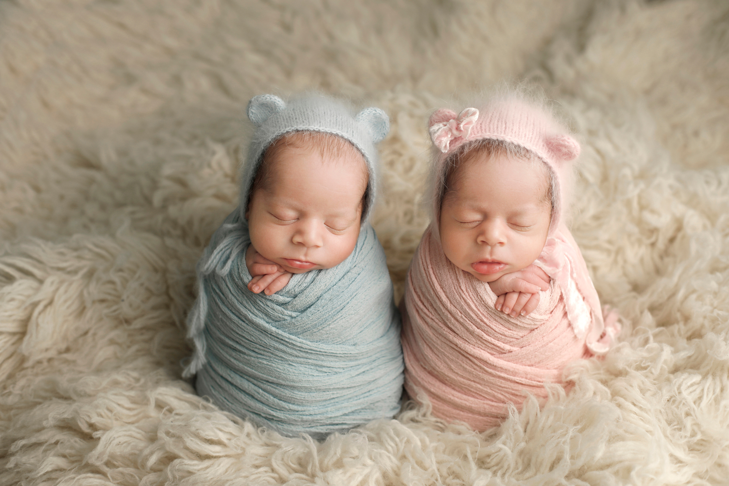 Asli Özcan. Neugeborenen Fotograf Ulm (Umgebung)