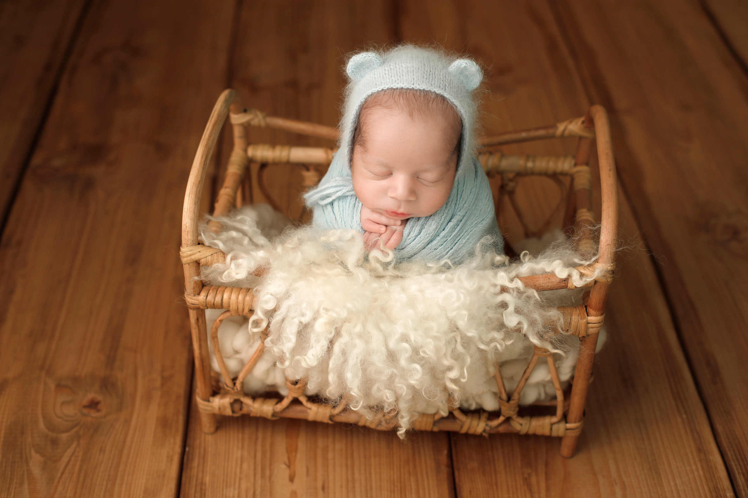 Asli Özcan. Neugeborenen Fotograf Ulm (Umgebung)