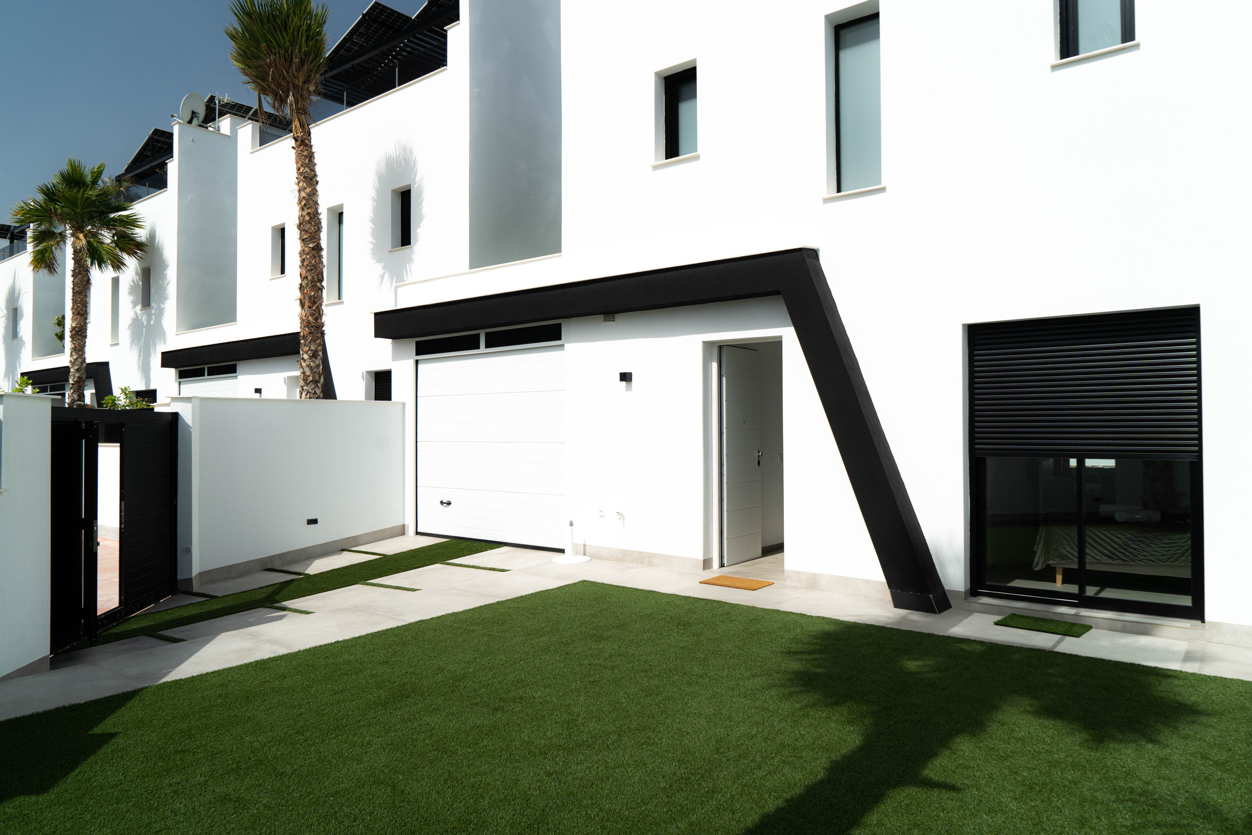 I&M GROUP villa La Paz. Baby Beast