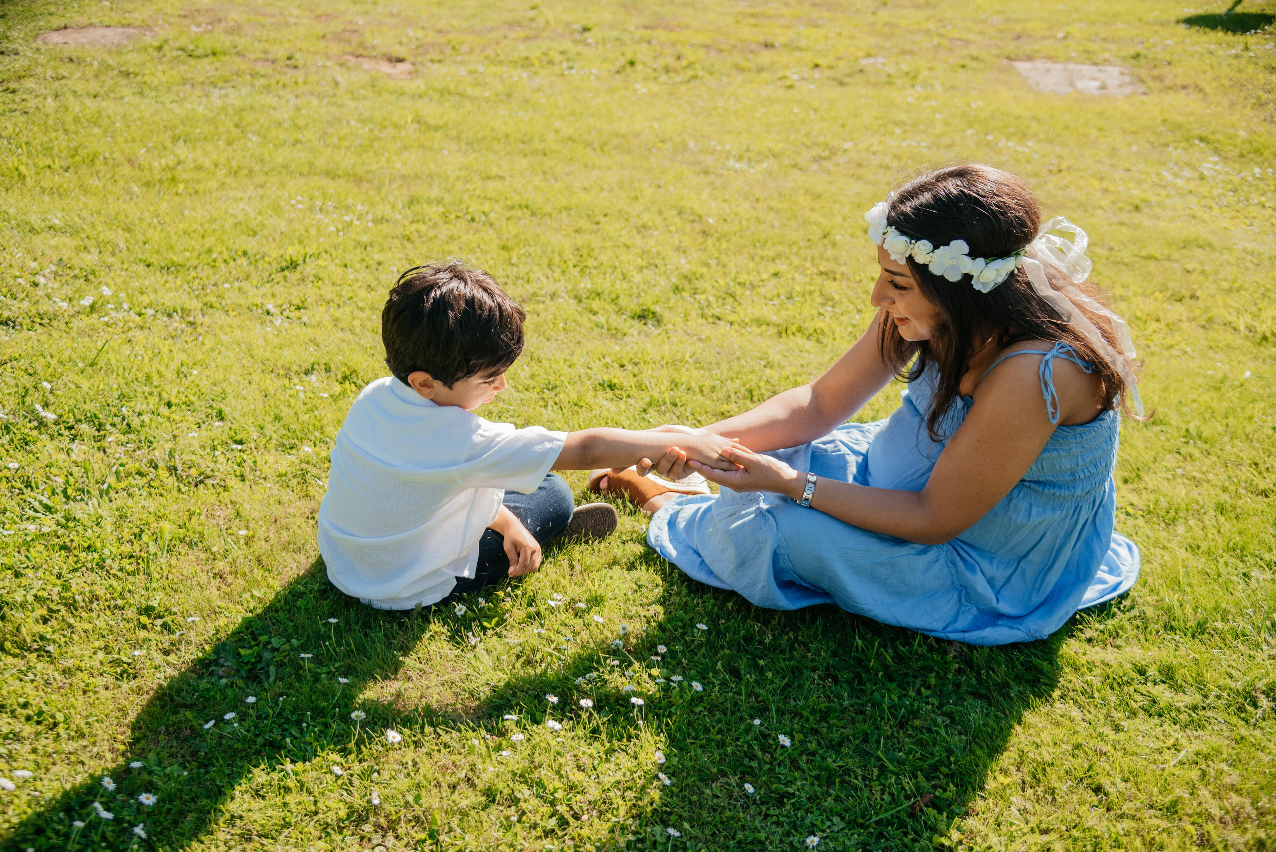 Pregnancy photoshoot outdoor Luxembourg. Photographer in Luxembourg Tanita