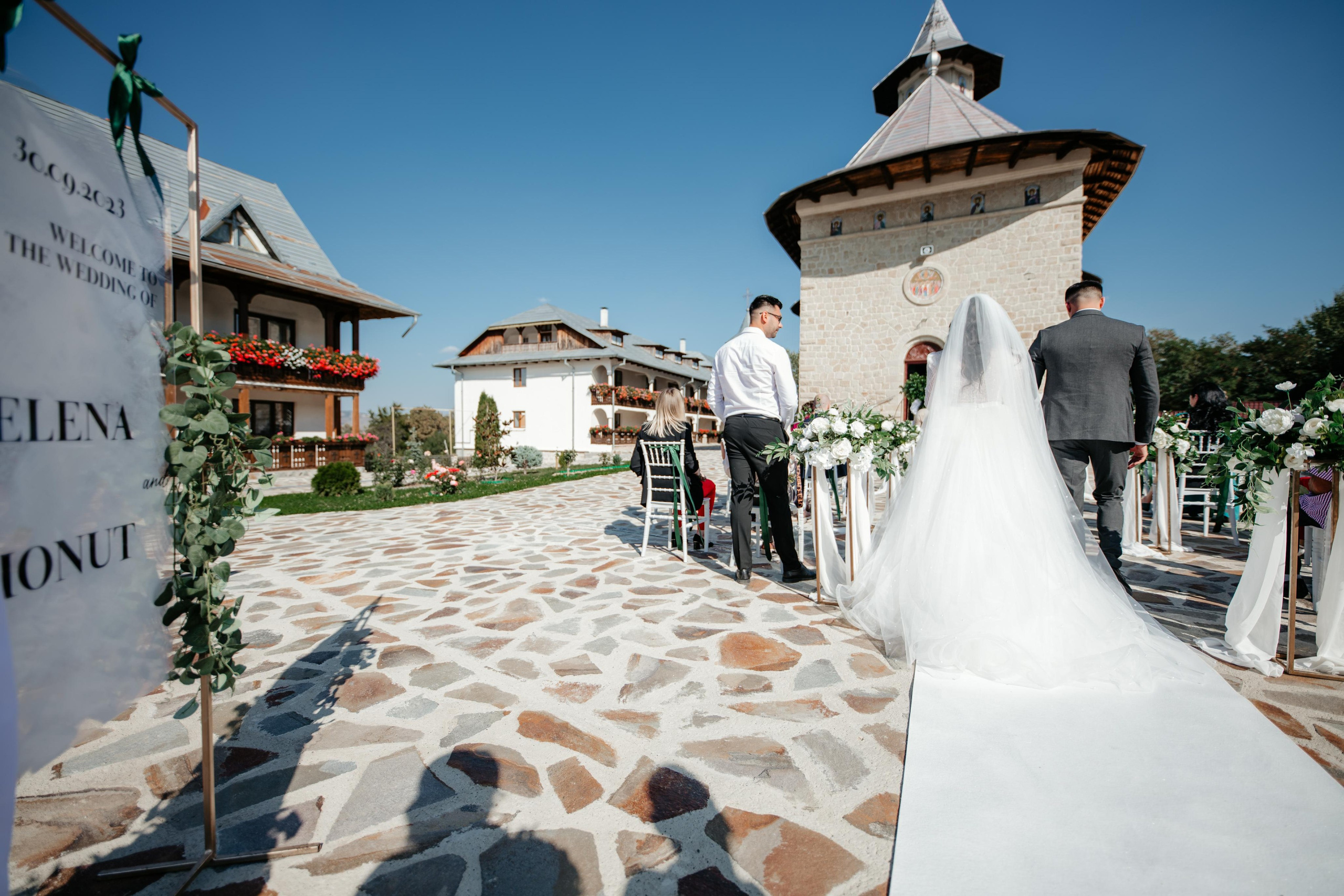 Elena & Ionut. Fotograf si Videograf | Nuntă-Botez