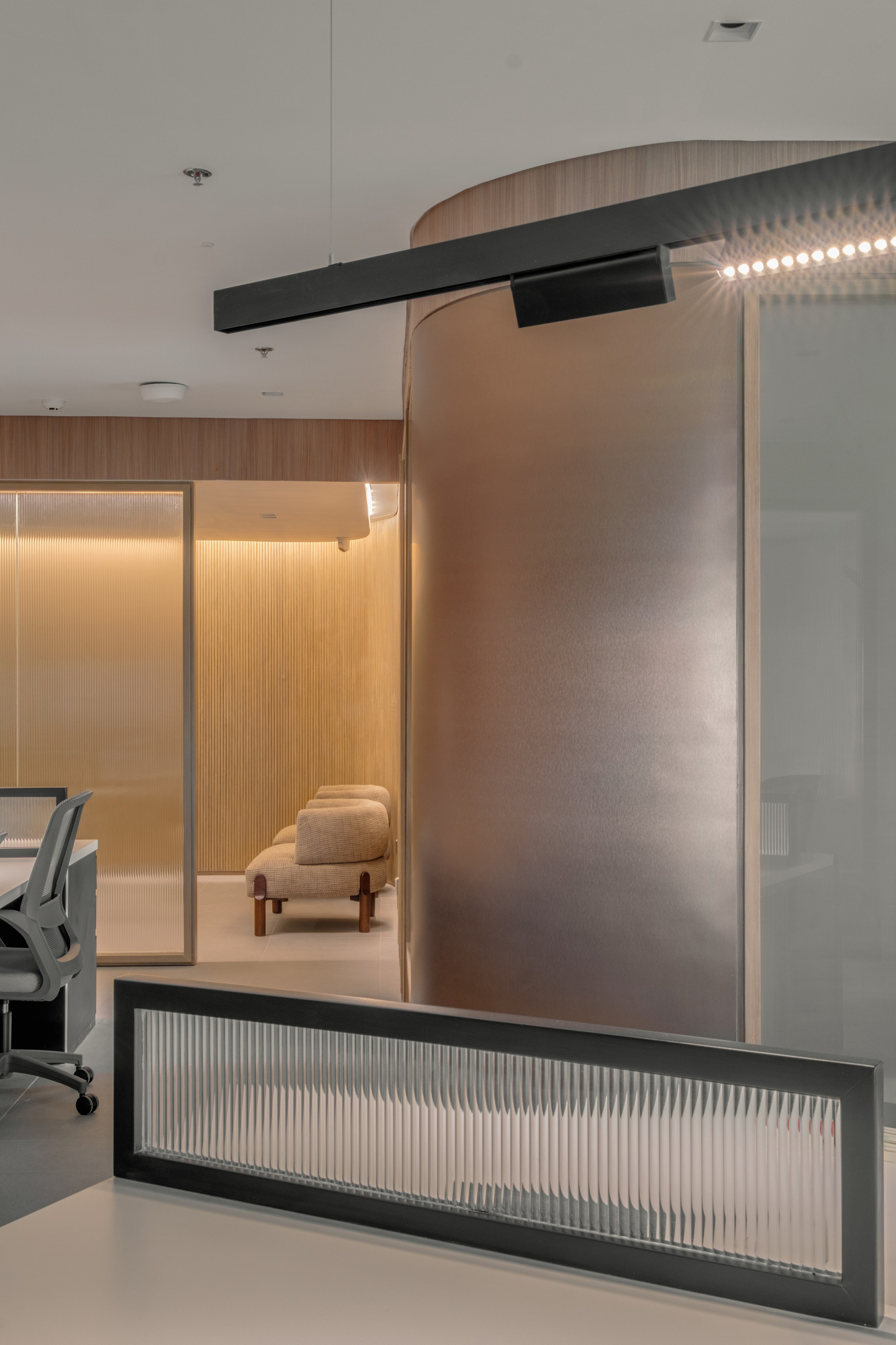 Office // Glaston Tower. Interior & Architectural Photographer Philippines | Argen Carlo Camaclang