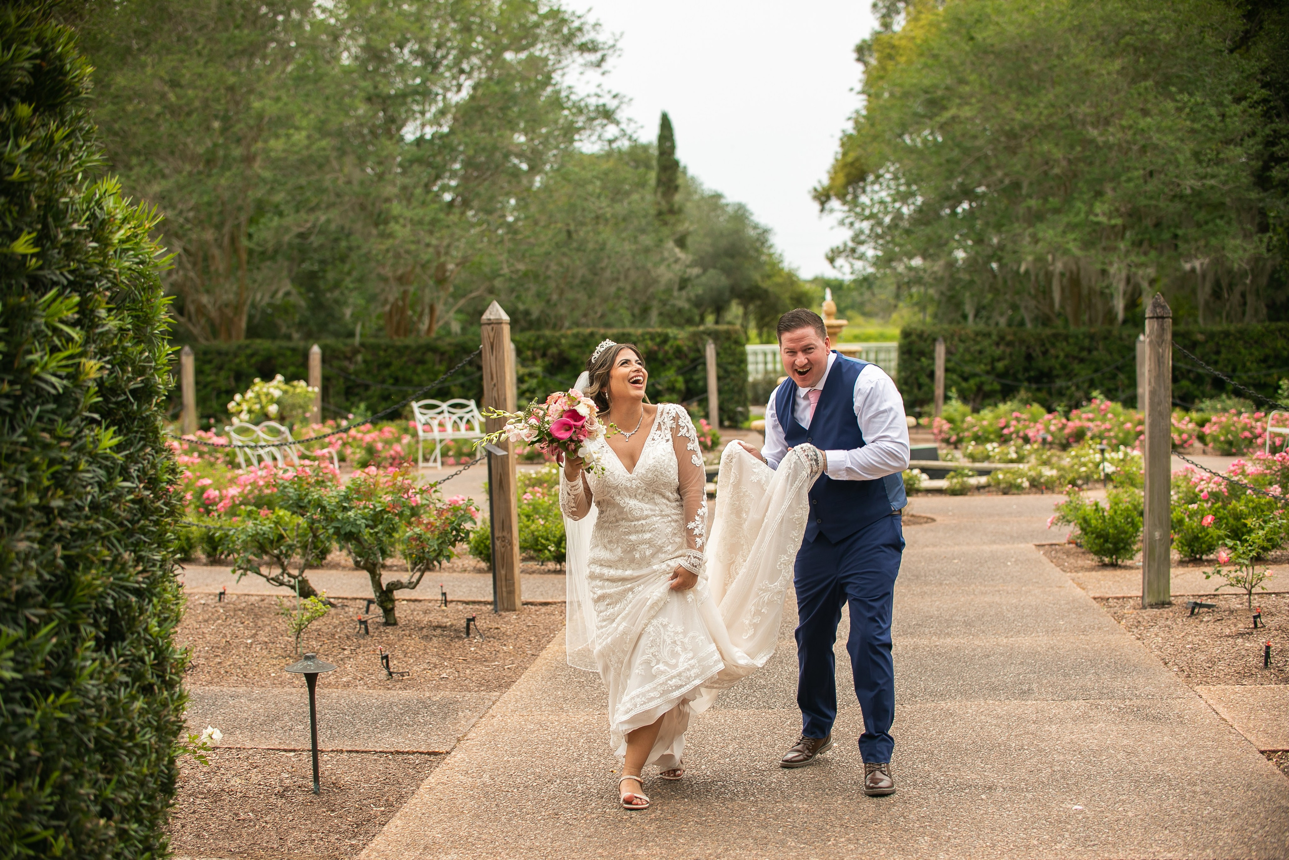 Wedding in The Lue Gardens intimate wedding photography. Lana Photography — Wedding & Family Photographer in Florida & Beyond