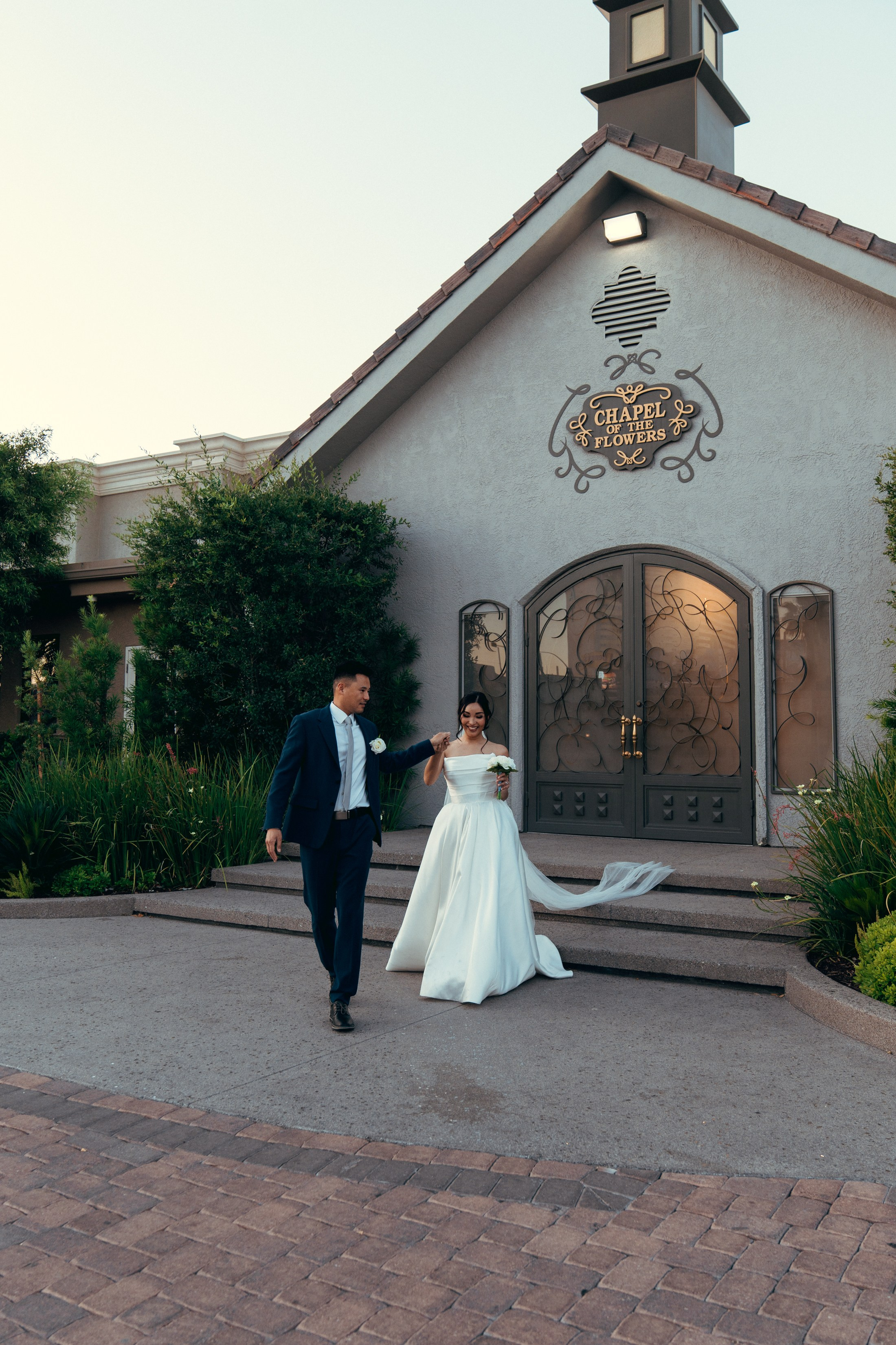 Anjeli&Asher. Wedding & elopement photographer Viktoriya Kravtsov. Las Vegas