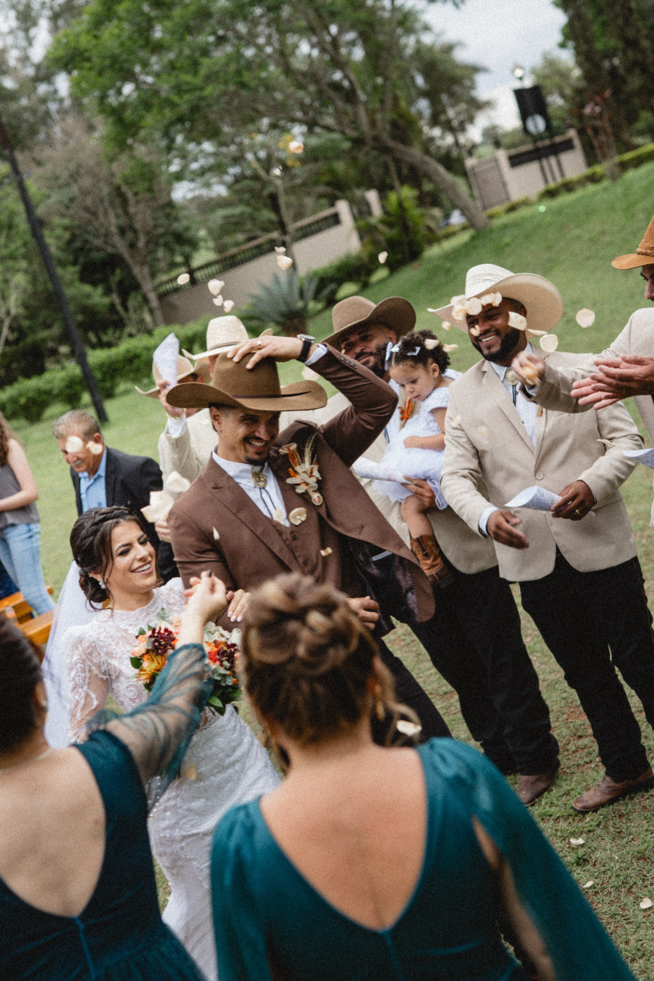 Casamento Amanda e Guilherme — Espaço Ozanan. Fotógrafo de casamento e Filmmaker de casamento
