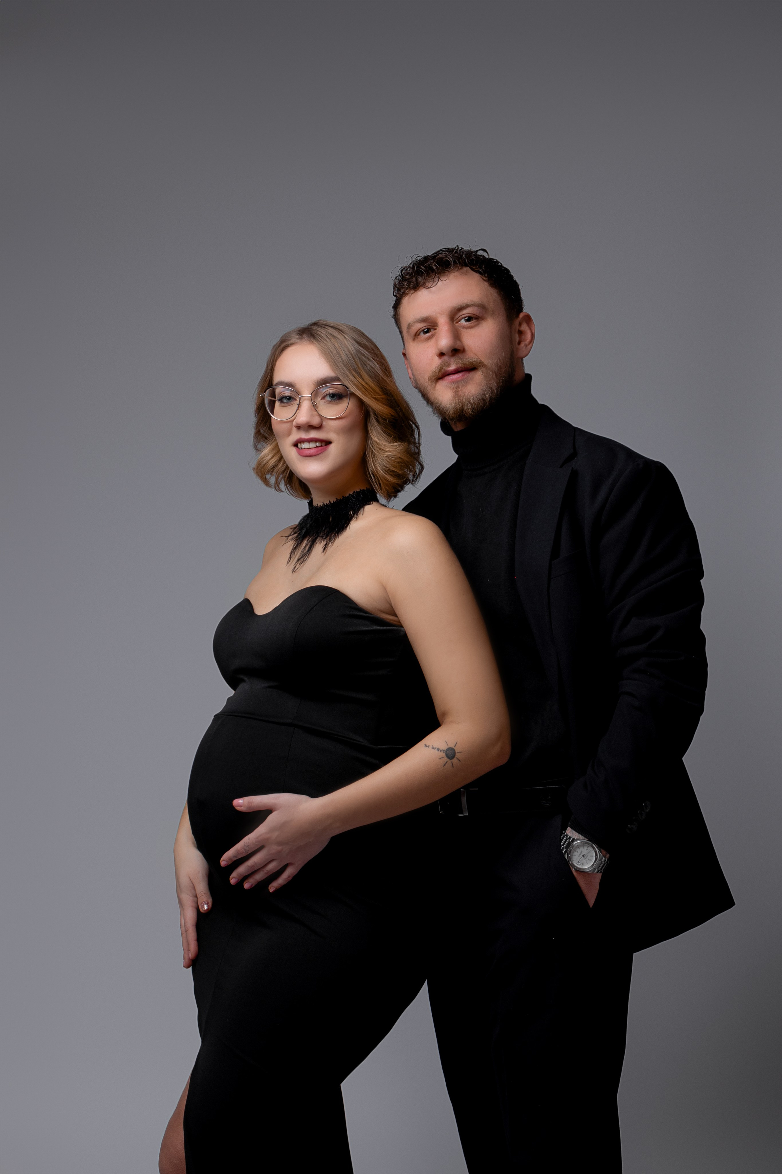 Babybauchshooting im Studio. Fotografin Heidenheim / Newborn, Babybauch & Familie - Nadine Schmalz