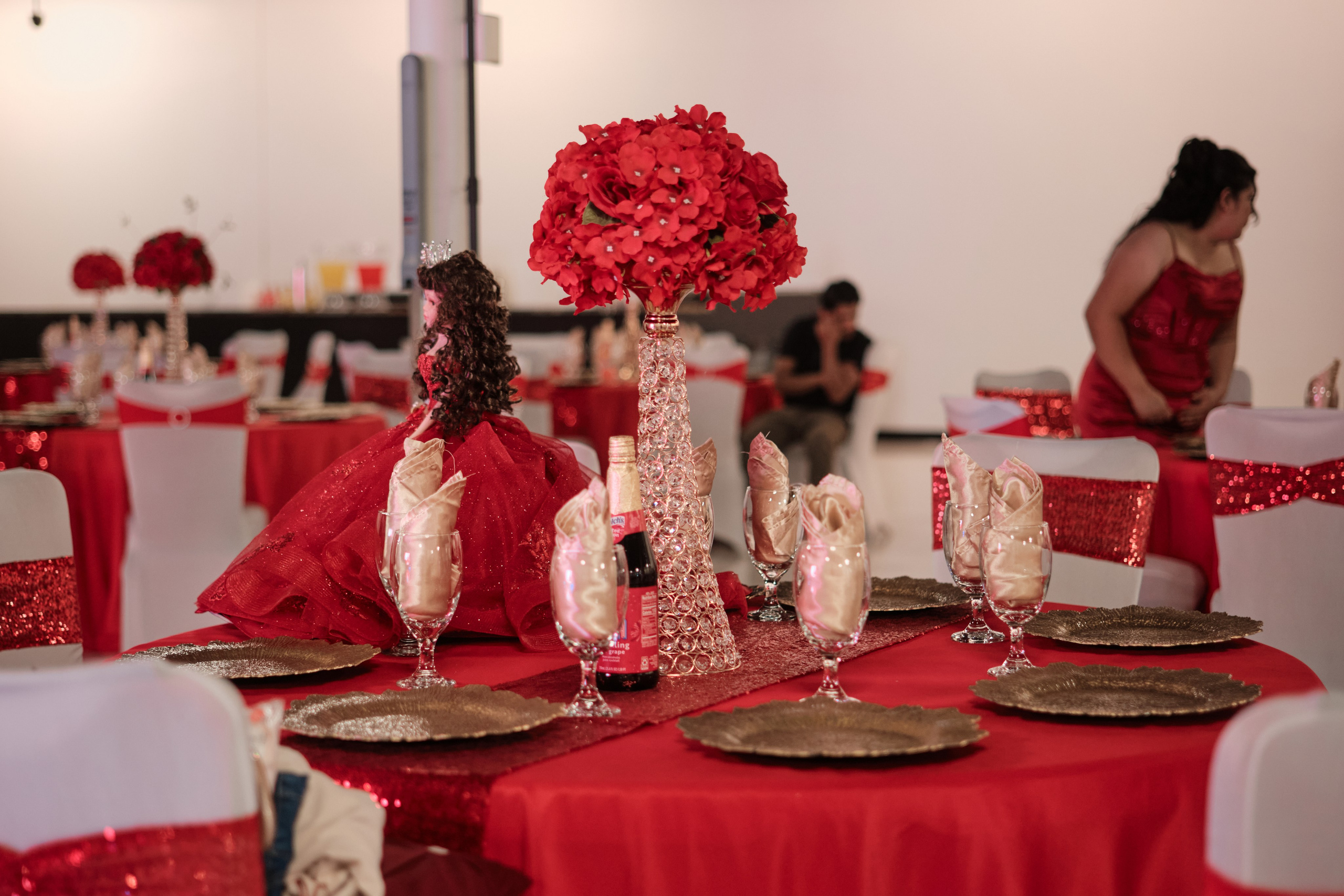 Blue Moon Events: Espacio y Comodidad para Quinceañeras)