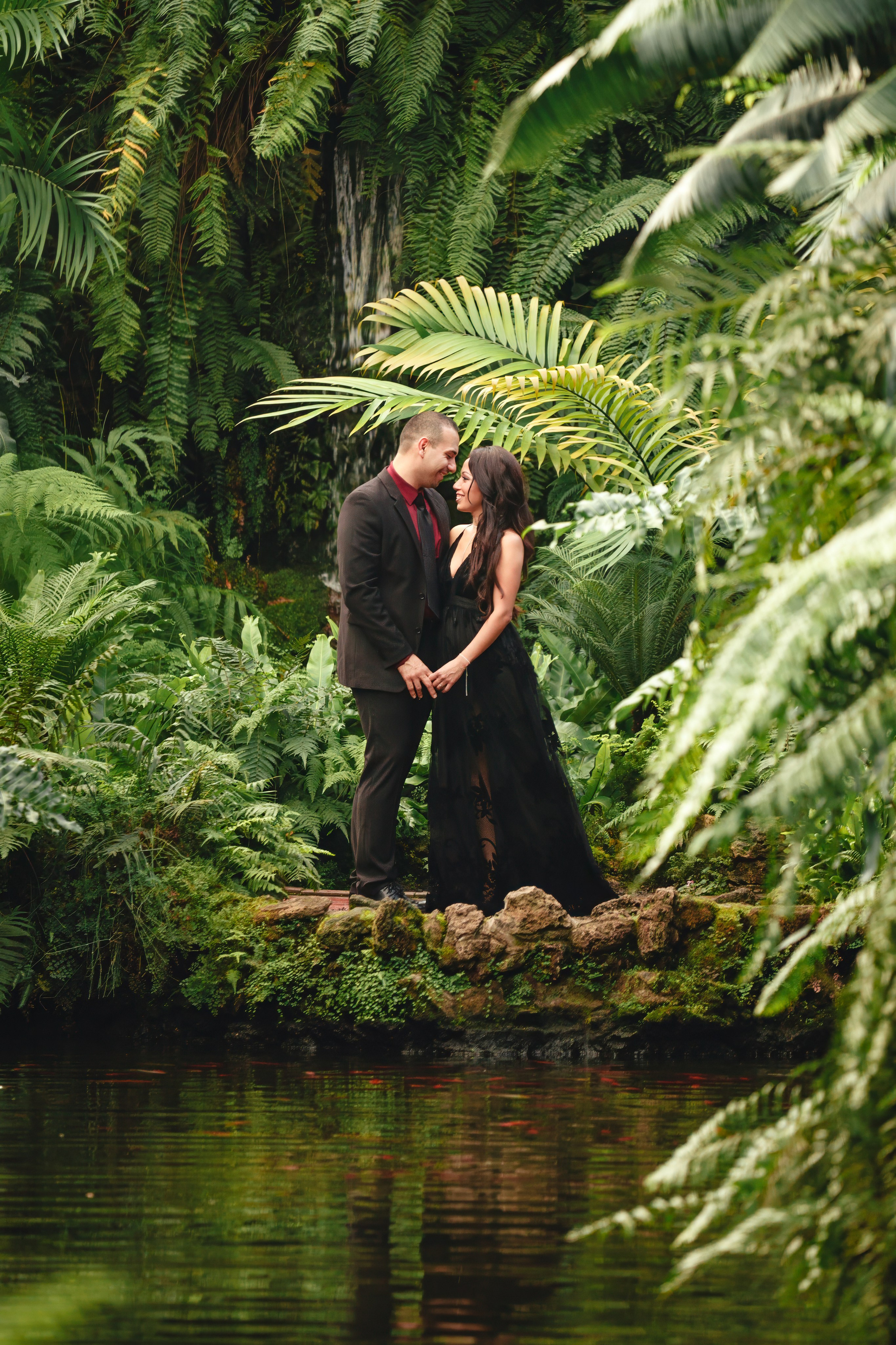 Intimate fine art wedding couple at Garfield Park Conservatory Chicago