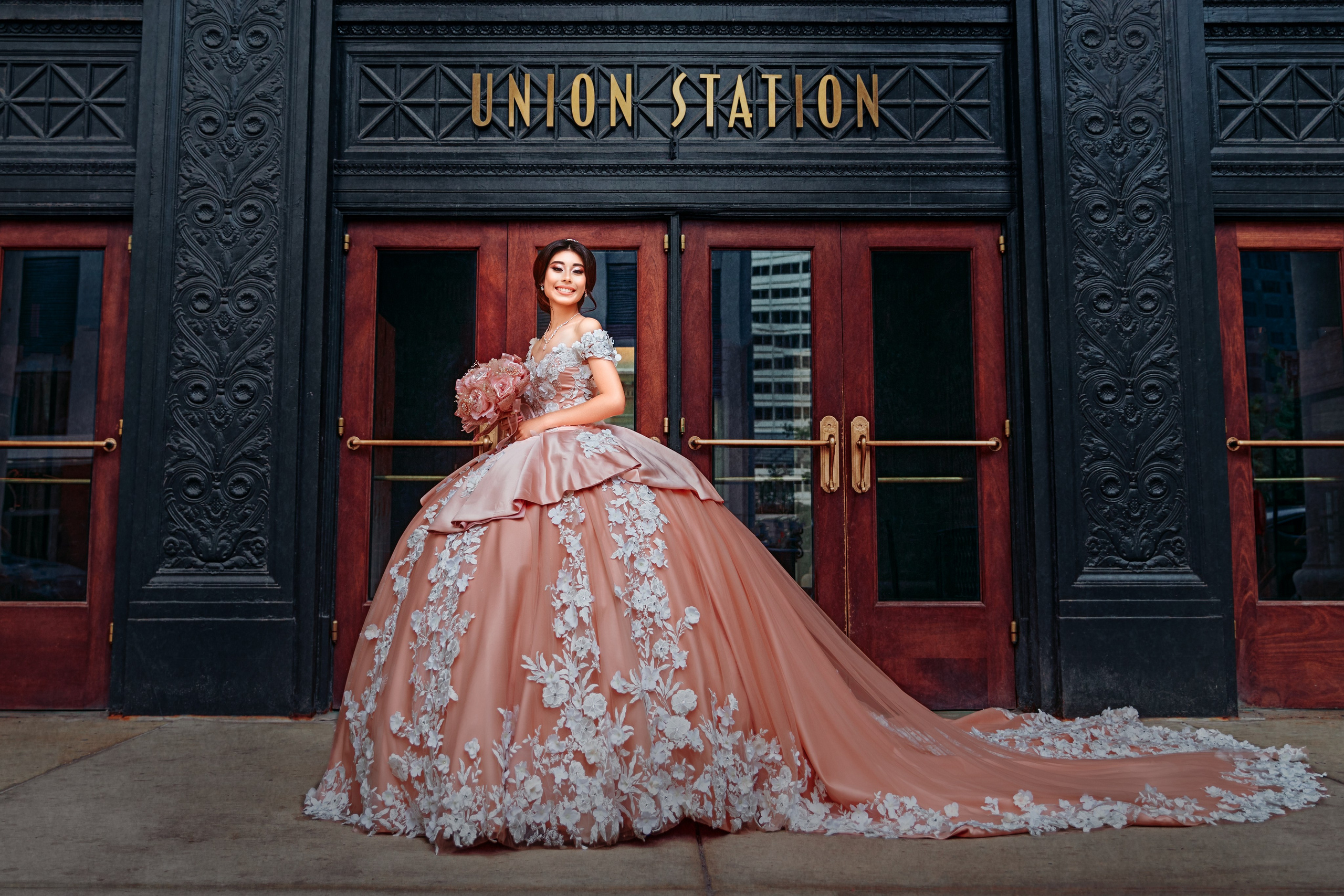 Editorial quinceanera session at Chicago Union Station entrance