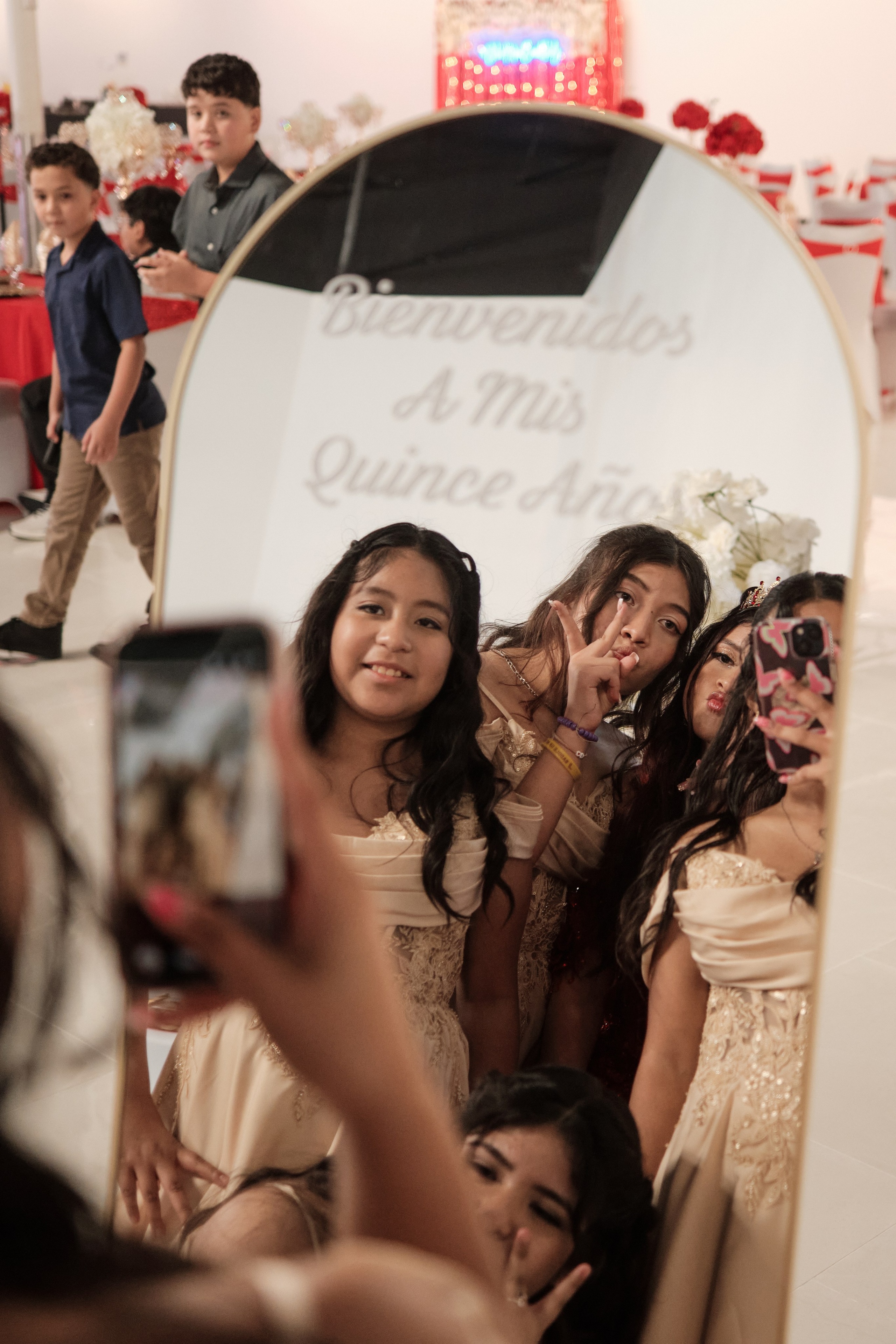 Blue Moon Events: Espacio y Comodidad para Quinceañeras)