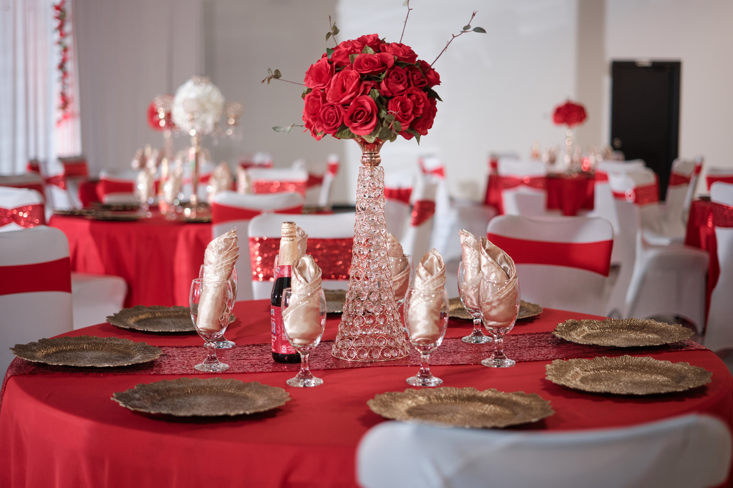 Blue Moon Events: Espacio y Comodidad para Quinceañeras)