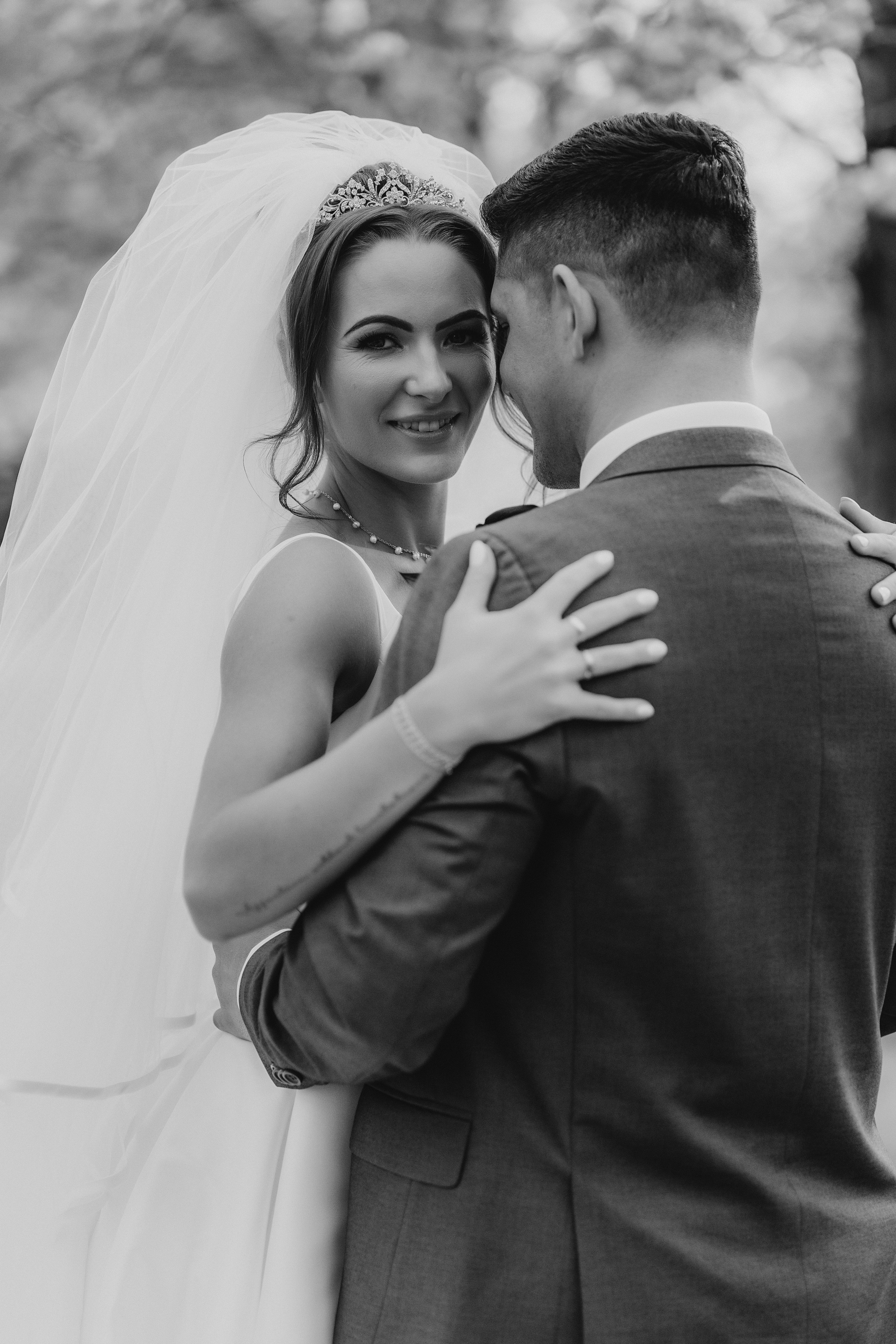 Megan & Oneias. Main