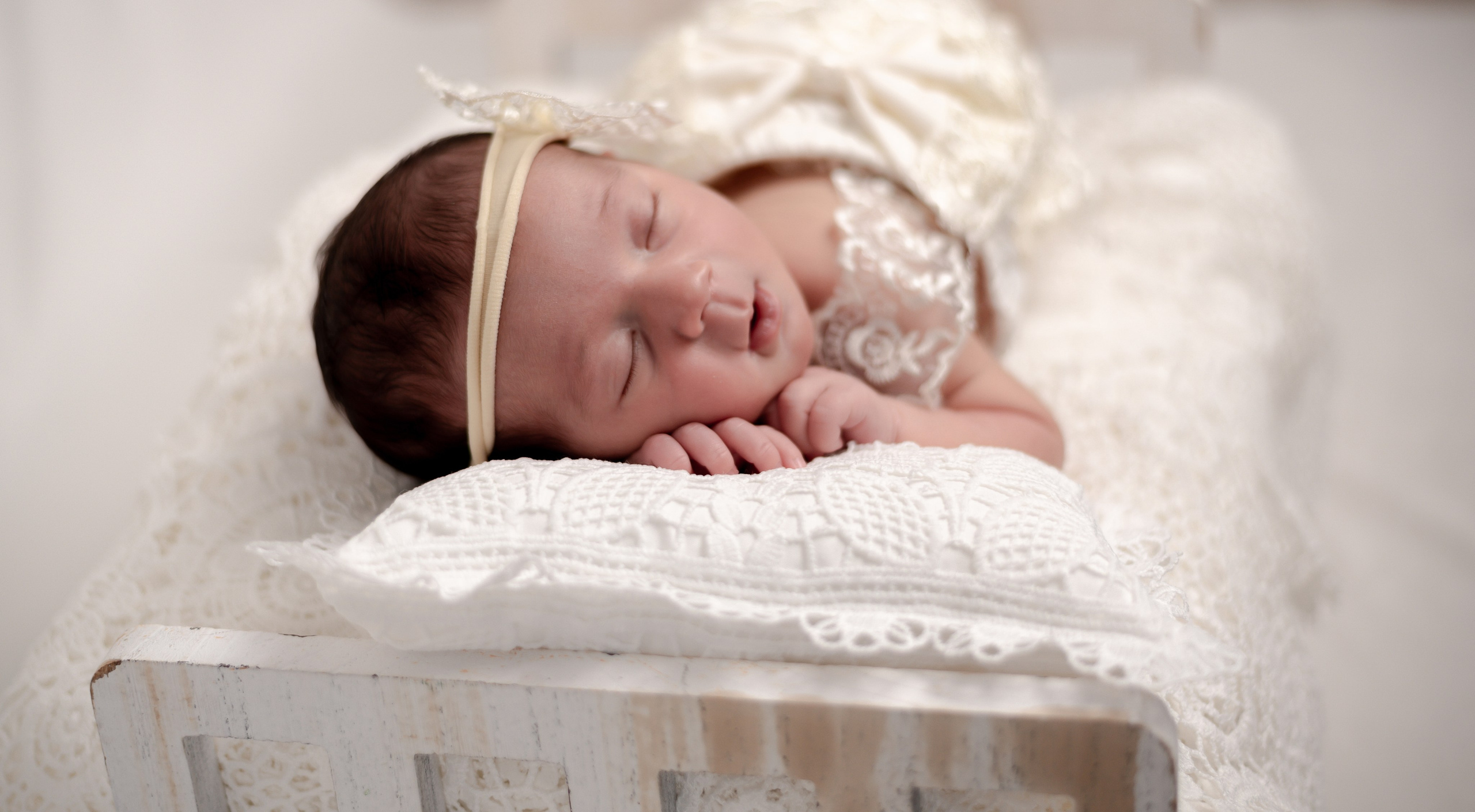 Newborn Photoshoot. Professional Photograher, Antwerpen/Belgium