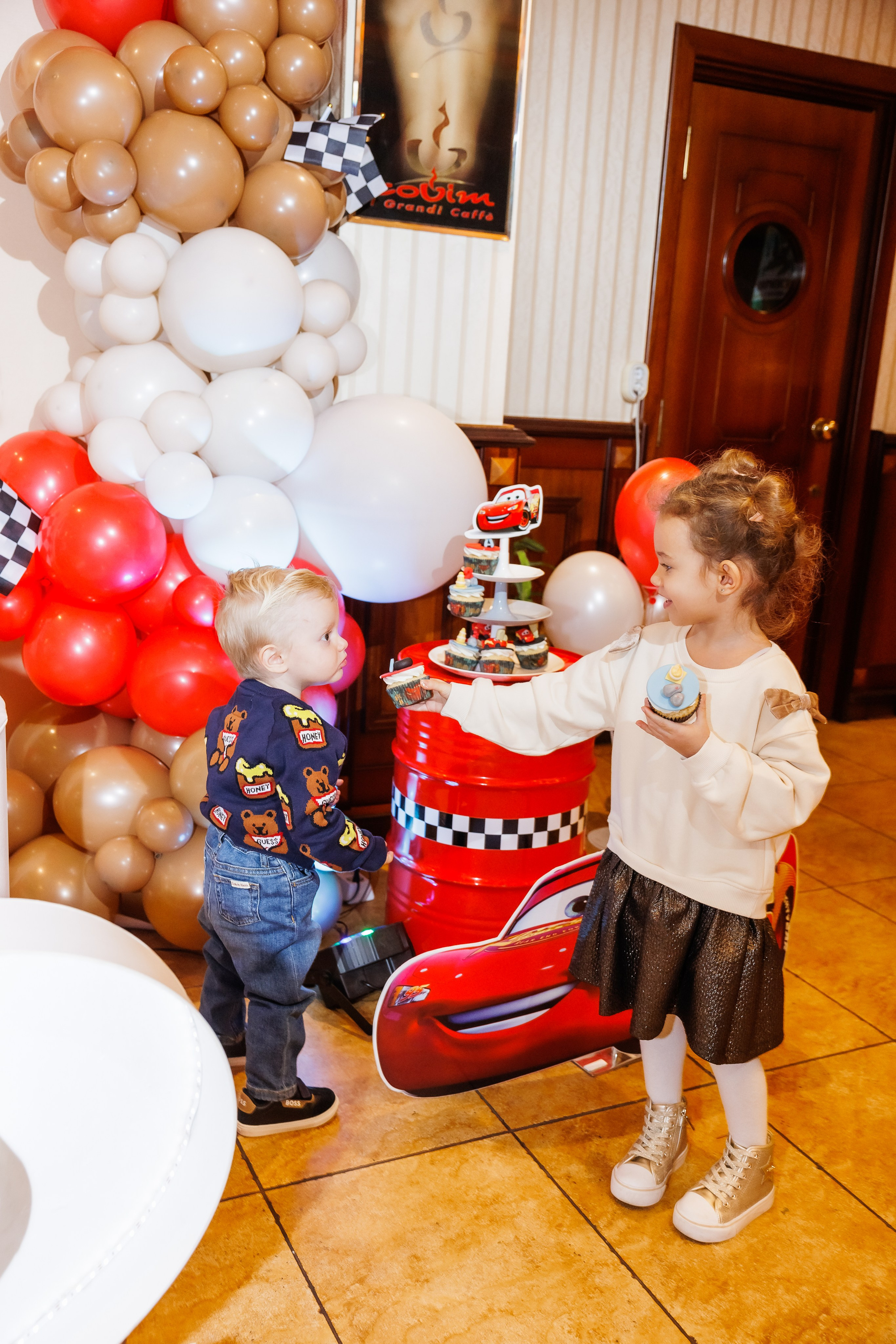 Честит Рожден Ден. Фотограф Ирина Йотова