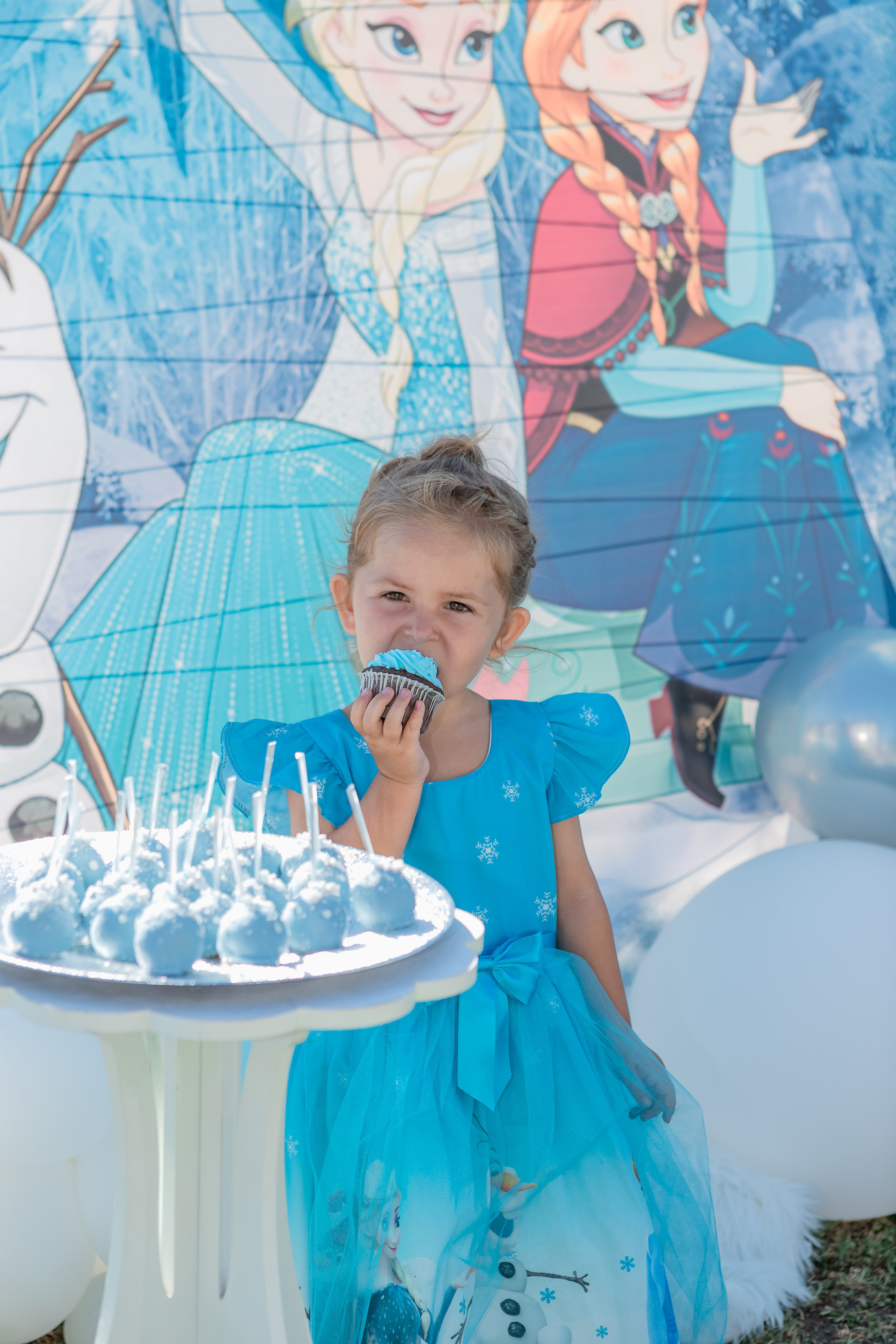 Честит Рожден Ден. Фотограф Ирина Йотова