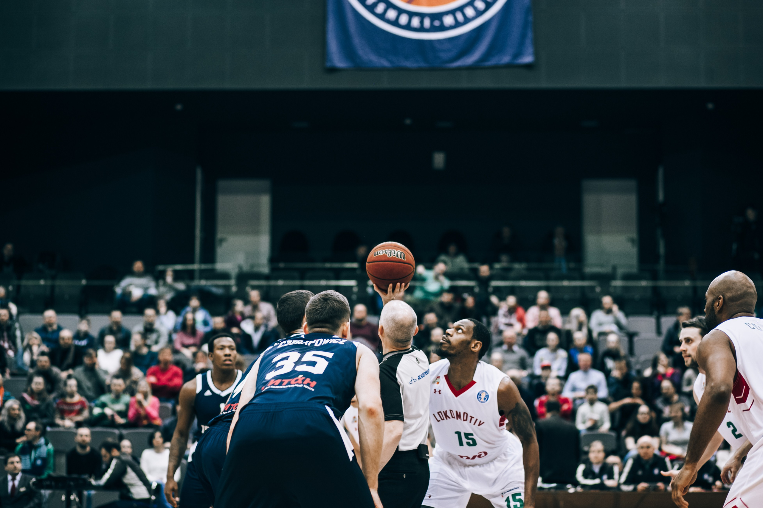 Basketball game Tsmoki-Minsk — Lokomotiv. Destination Wedding photographer Italy, France, Germany, Spain, Poland Oleg Zaicev