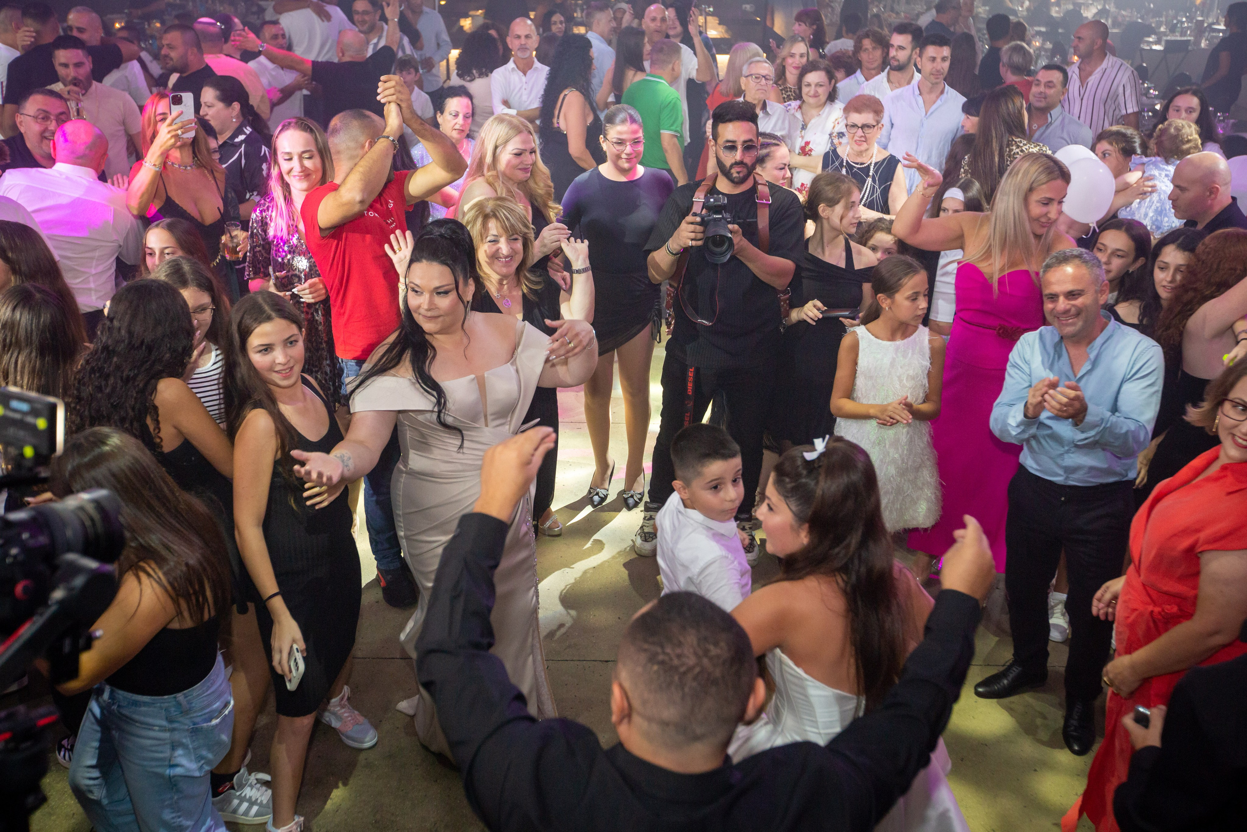 Bat Mitzvah Evelin. Wedding and events photographers Studio Shalom