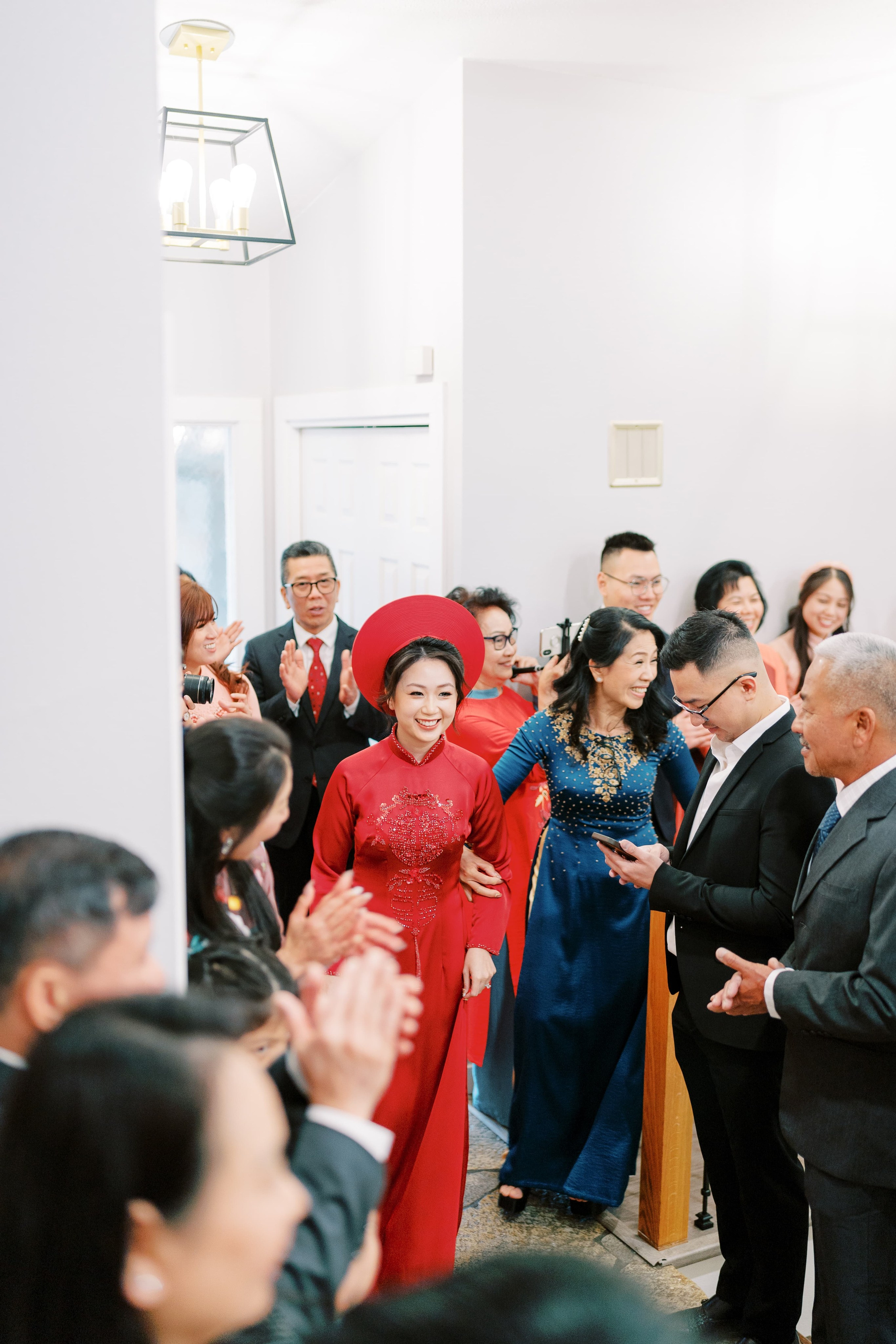 Vietnamese Tea Ceremony. Bellevue, WA. July 2024. EVAN ARISTOV WEDDING PHOTOGRAPHY — Seattle Wedding Photographer