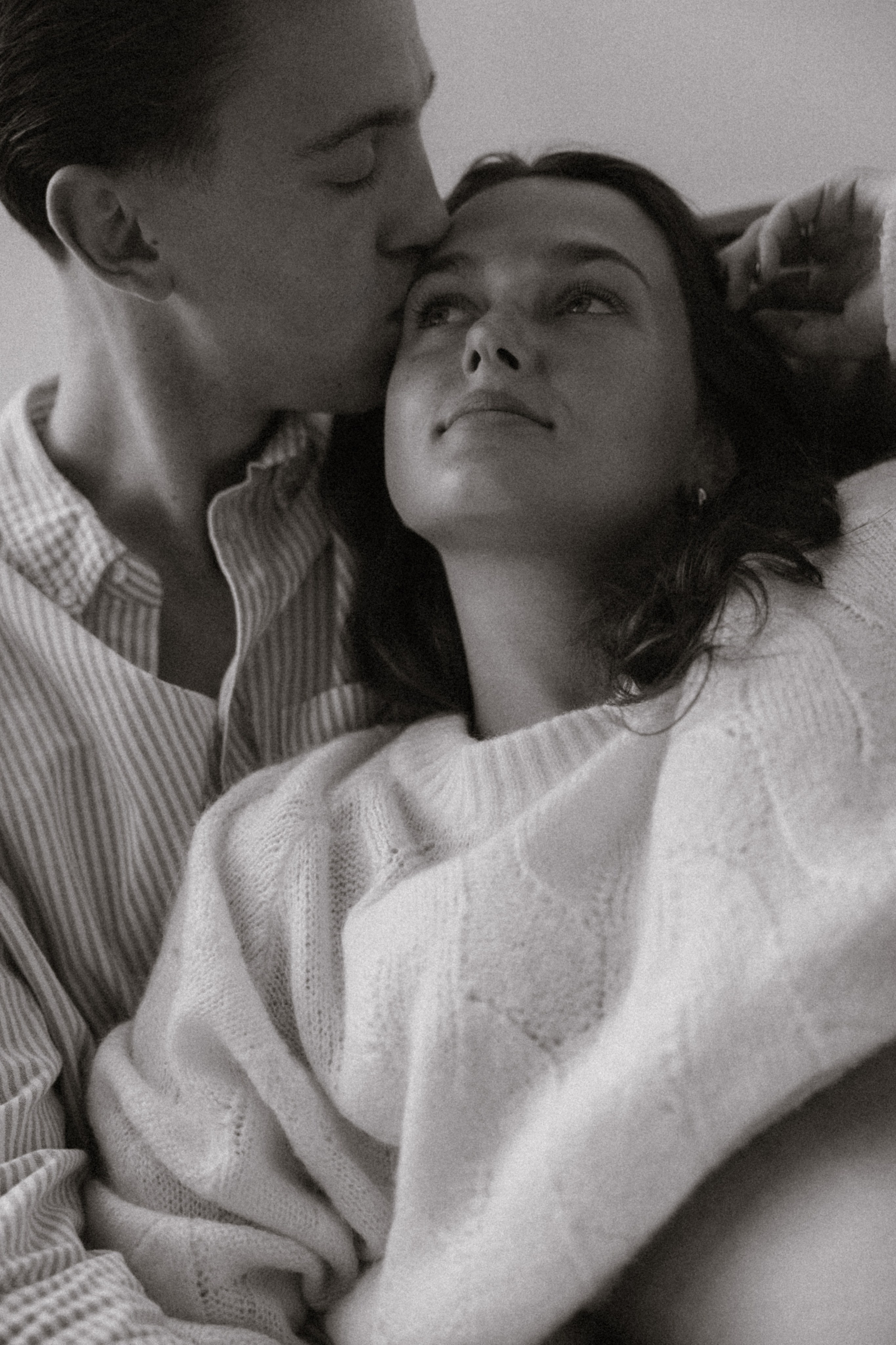 Ieva ir Žilvinas | Moderni laukimo fotosesija studijoje. Vestuvių ir šeimų fotografė Lena Bondarenko / belove photo