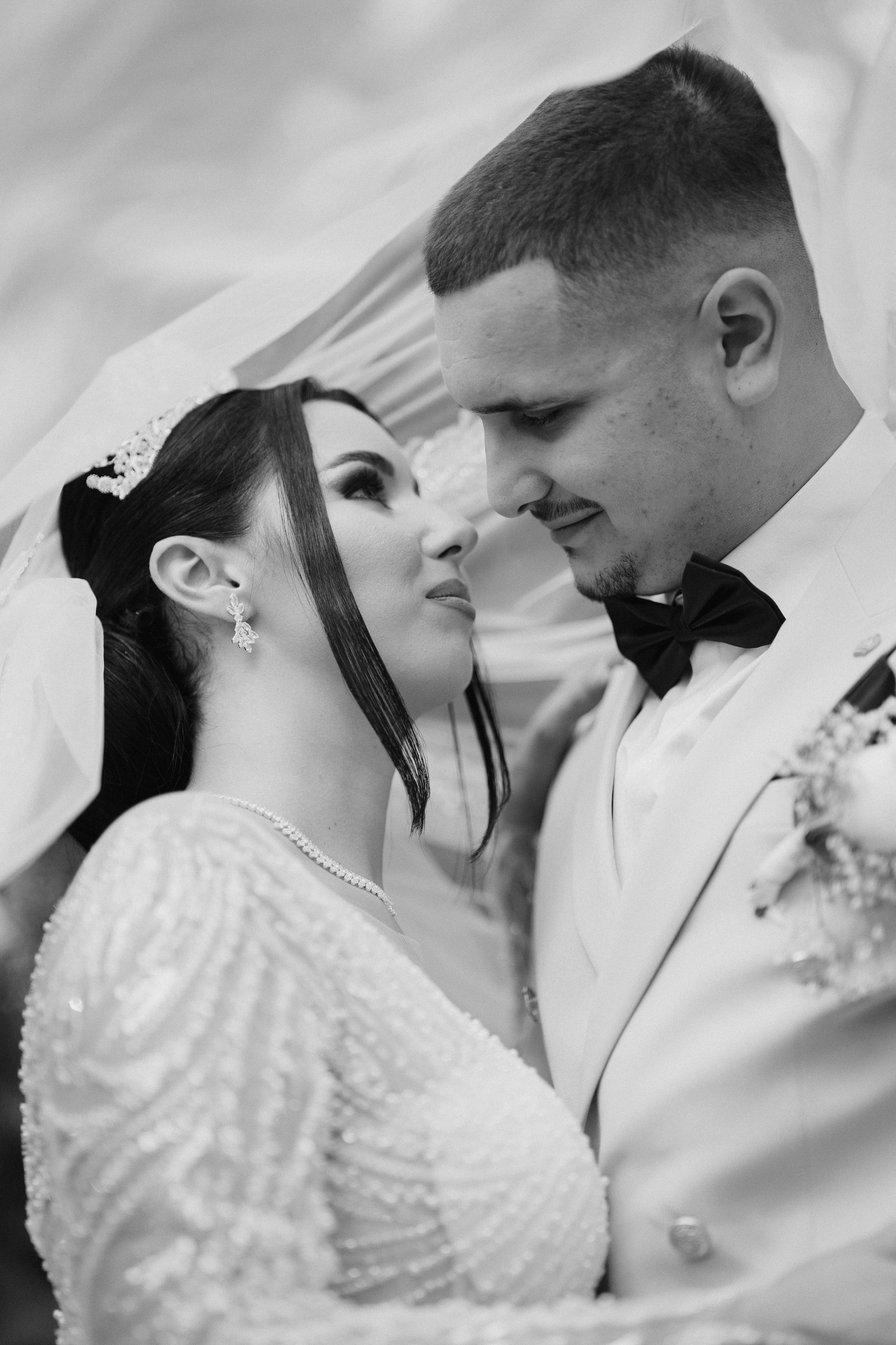 Bella & Adi. Foto Studio — Fotograf de evenimente, nunti, botezuri, portrete