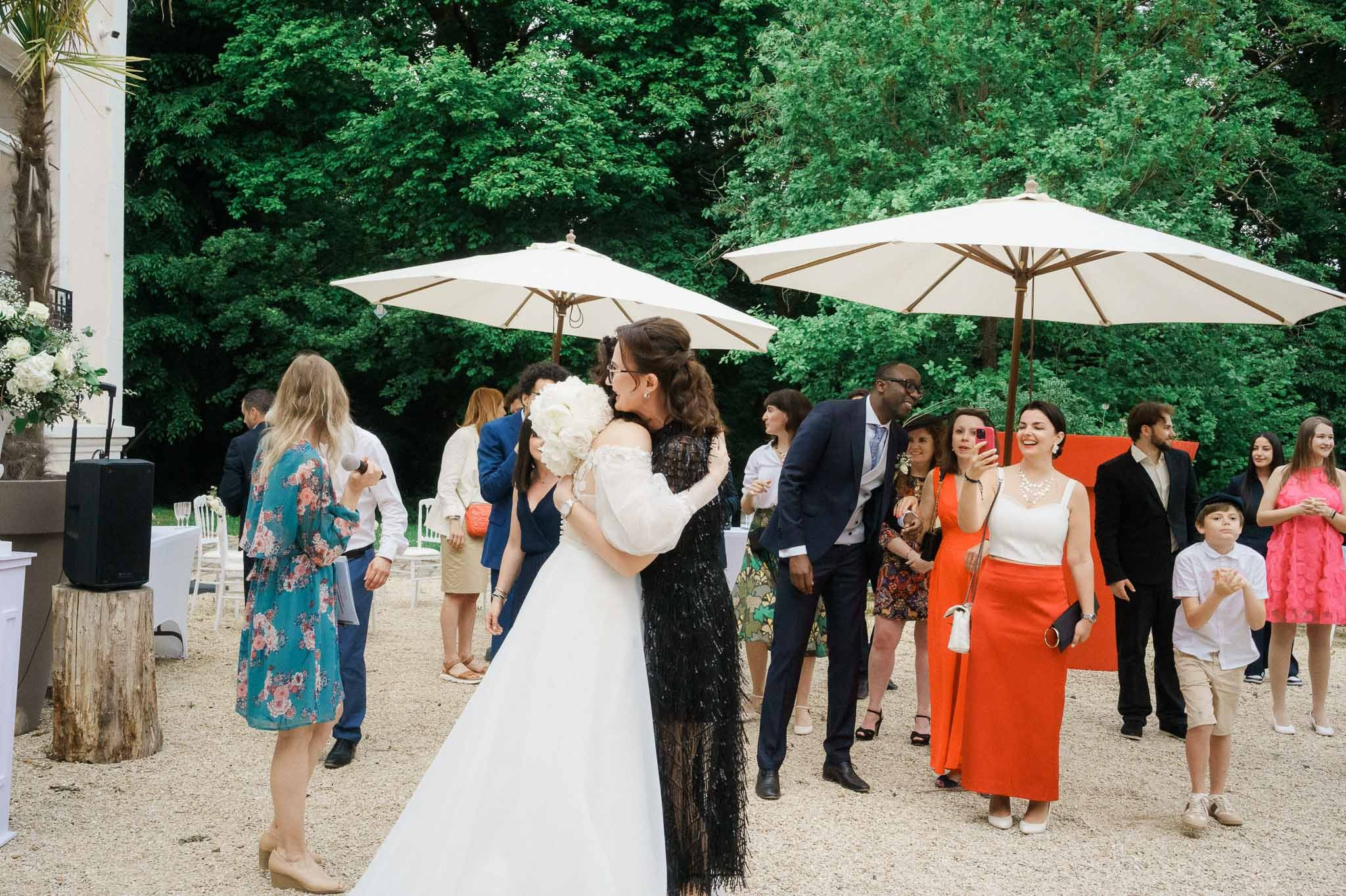 K& F, destination wedding photographer in L’Orangerie de l’Orée du Bois, France