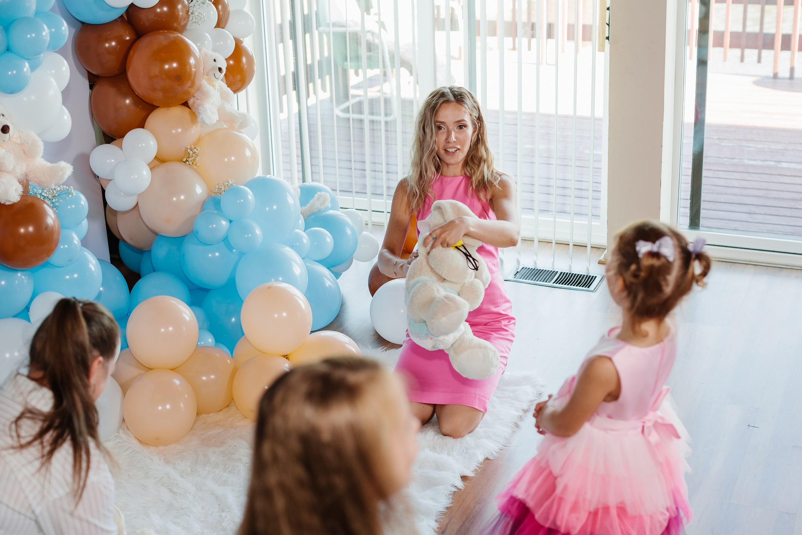 10.01.2022 Baby shower. Wedding family event photographer in Chicago Nick Yushevich