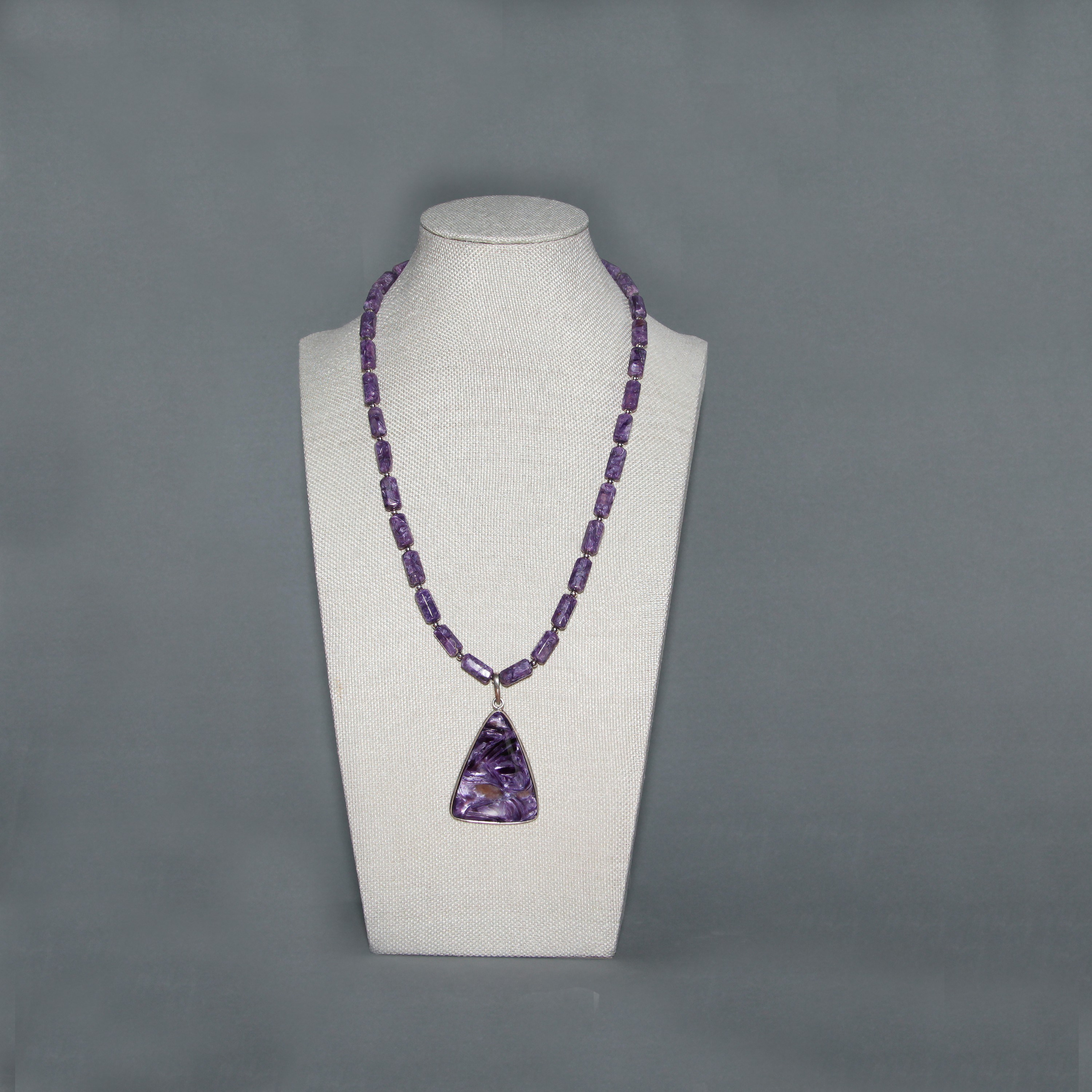 Charoitenecklace. Современнные и актикварные украшения в Барселоне, Москве и Санкт-Петербурге