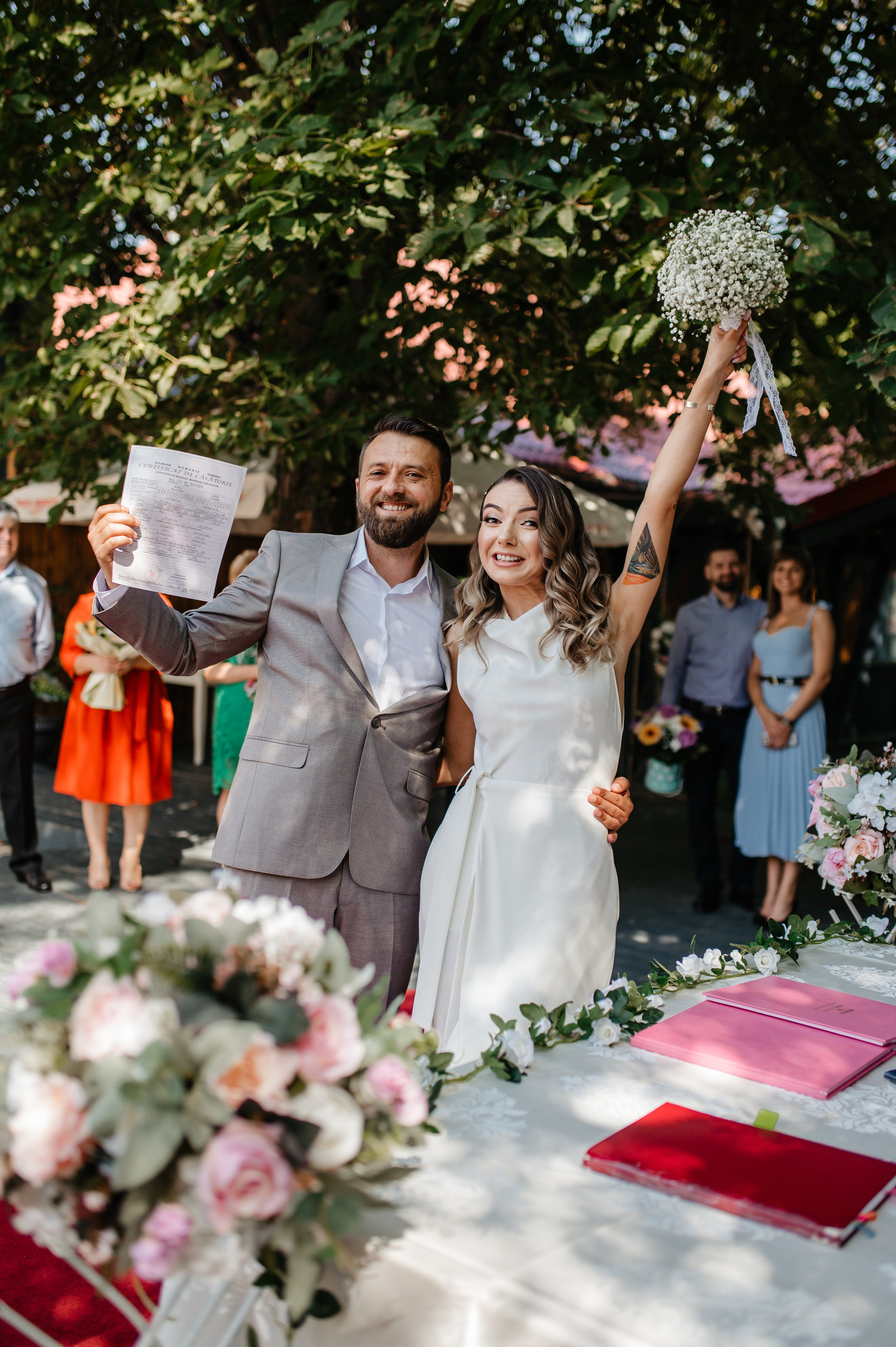 Cununie civila in aer liber si sedinta foto de cuplu. Proud Vision Weddings | Wedding Photography & Film — Servicii profesionale Foto Video Nunta Iasi