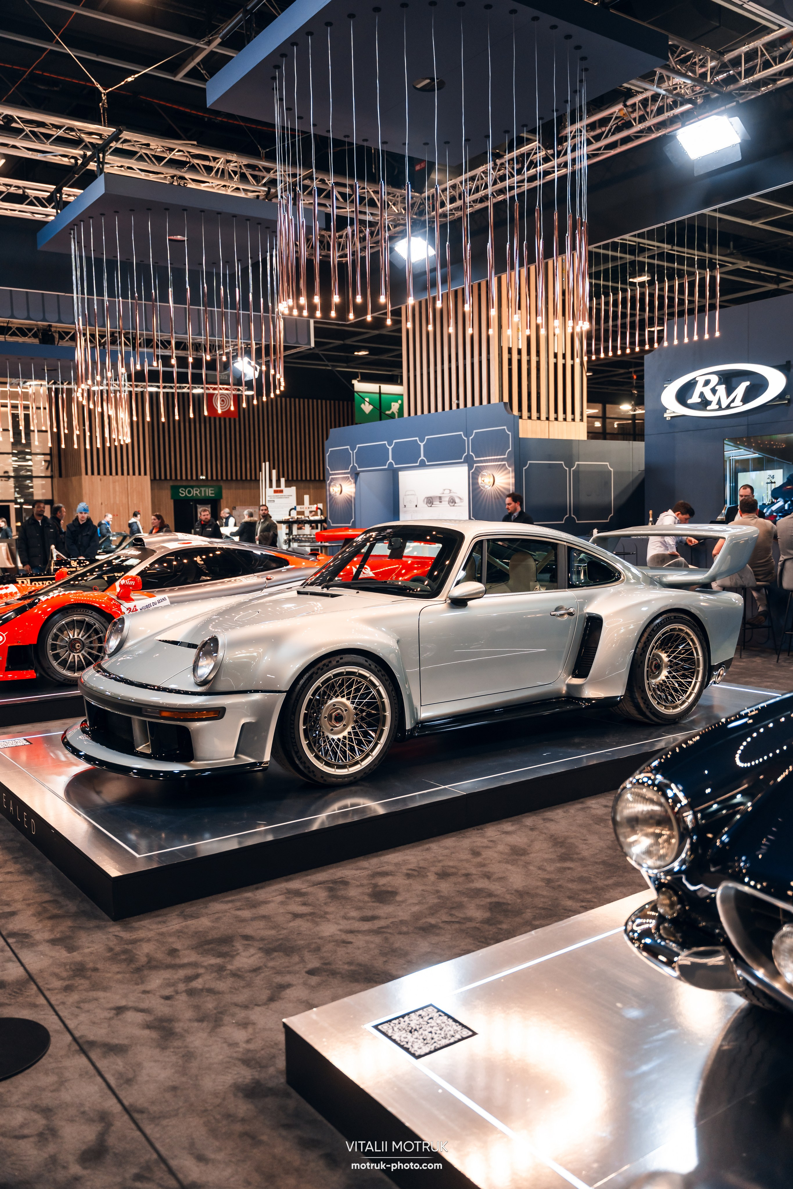 Retromobile 2026. Photographe de voitures à Paris — Vitalii Motruk