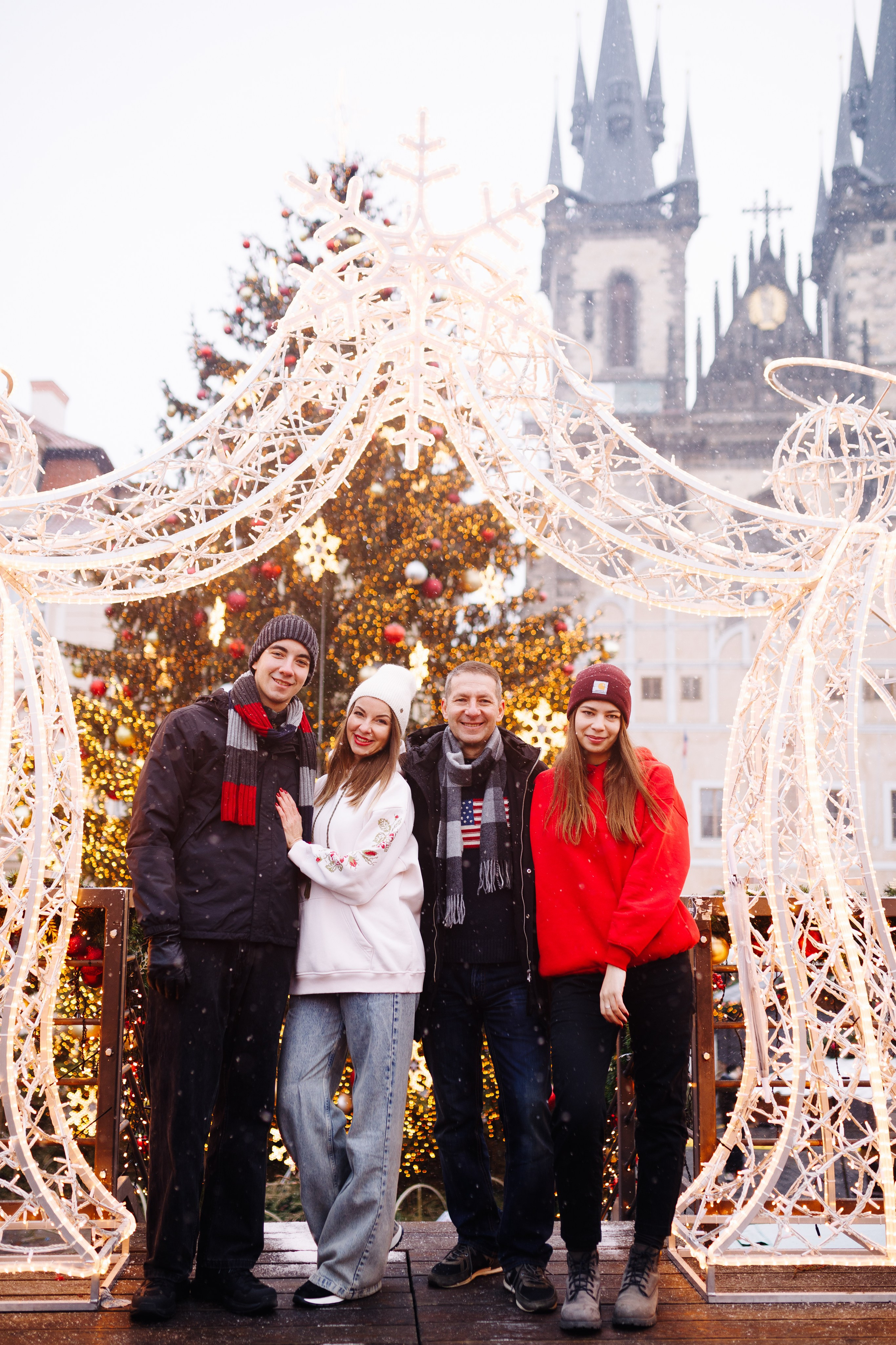 Olga & Vadim, Vlada & Mikchail. Photographer in Prague for tourists