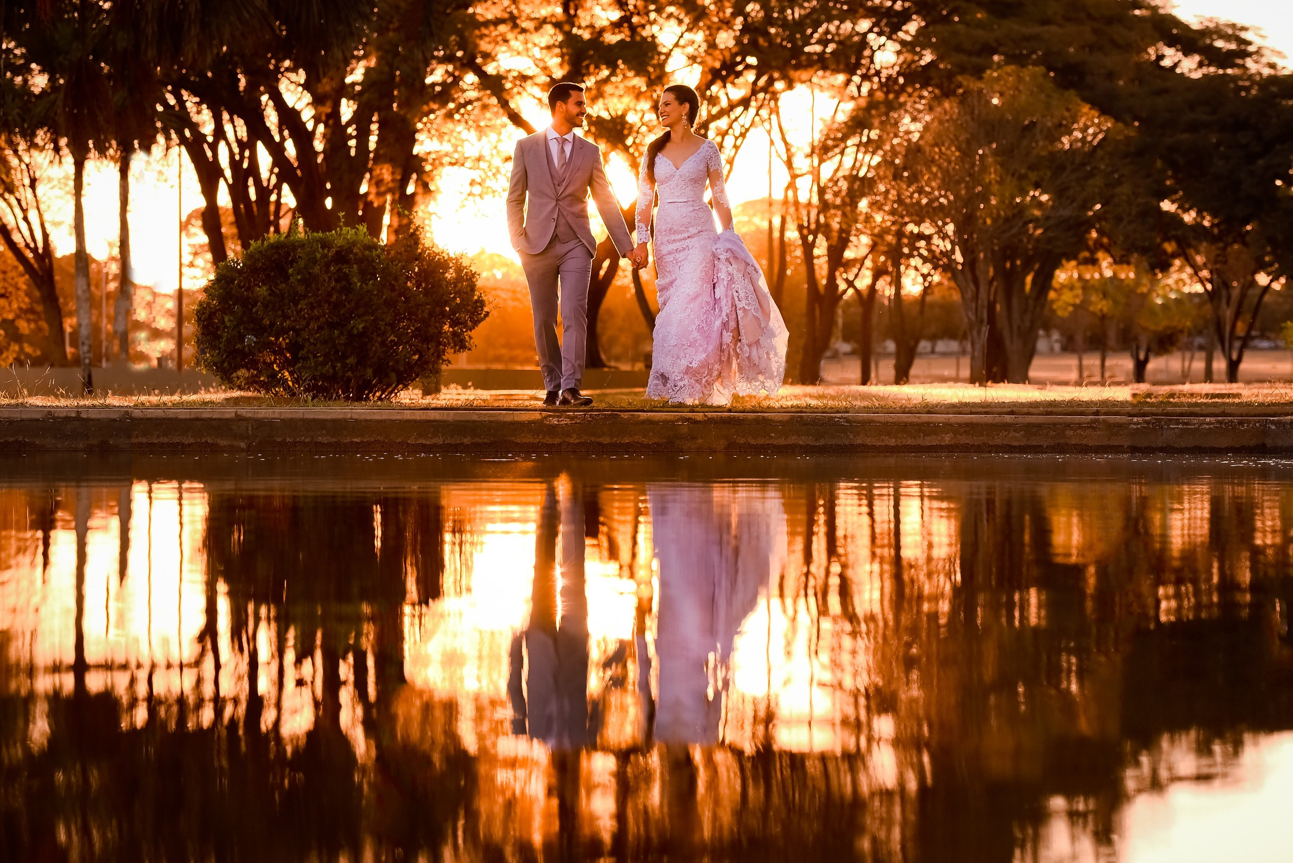 Trash The Dress. Wedding photographer in Orlando, Boston & New York Anderson Marques
