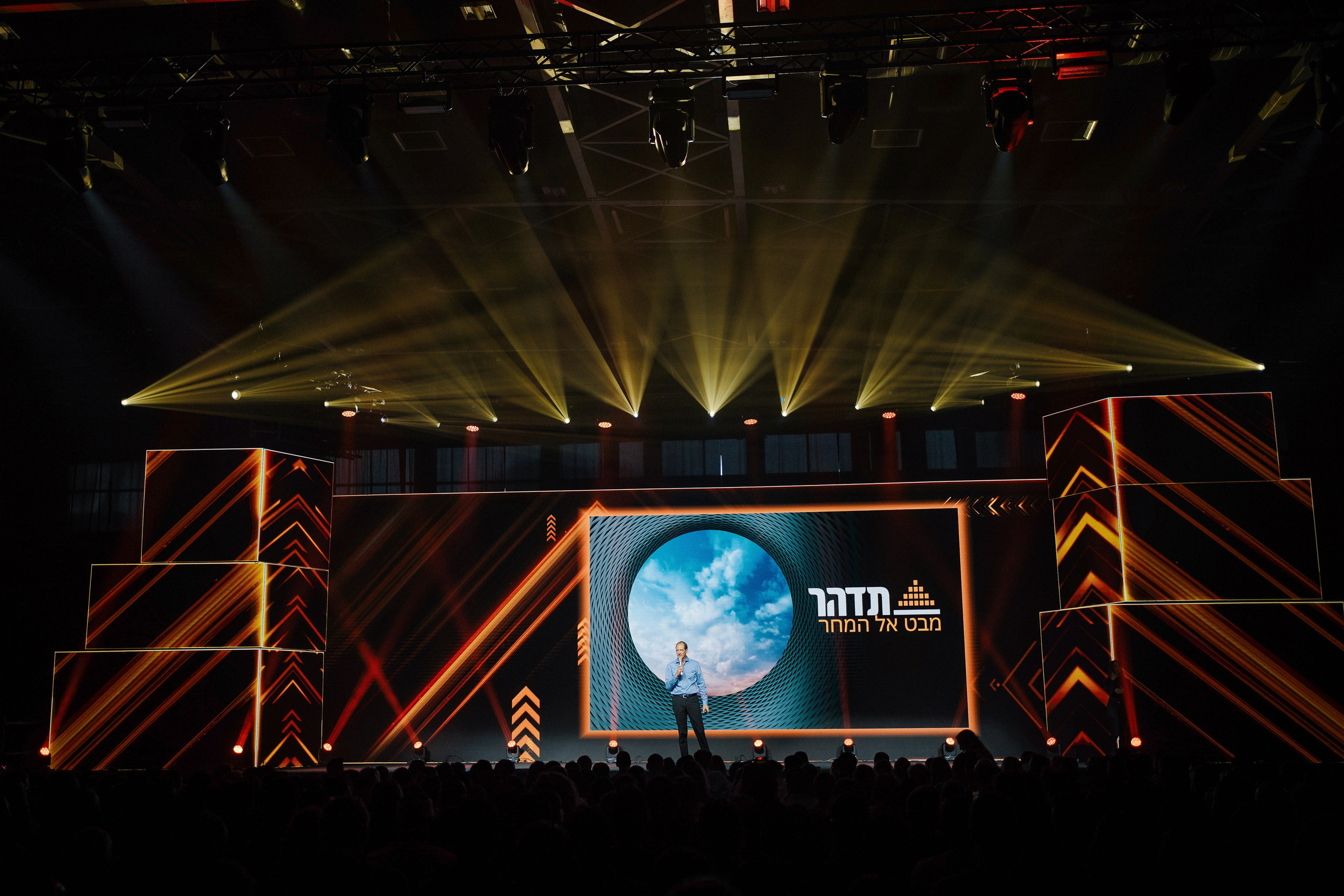 Business. Dmitry Gorodetsky Event Photographer