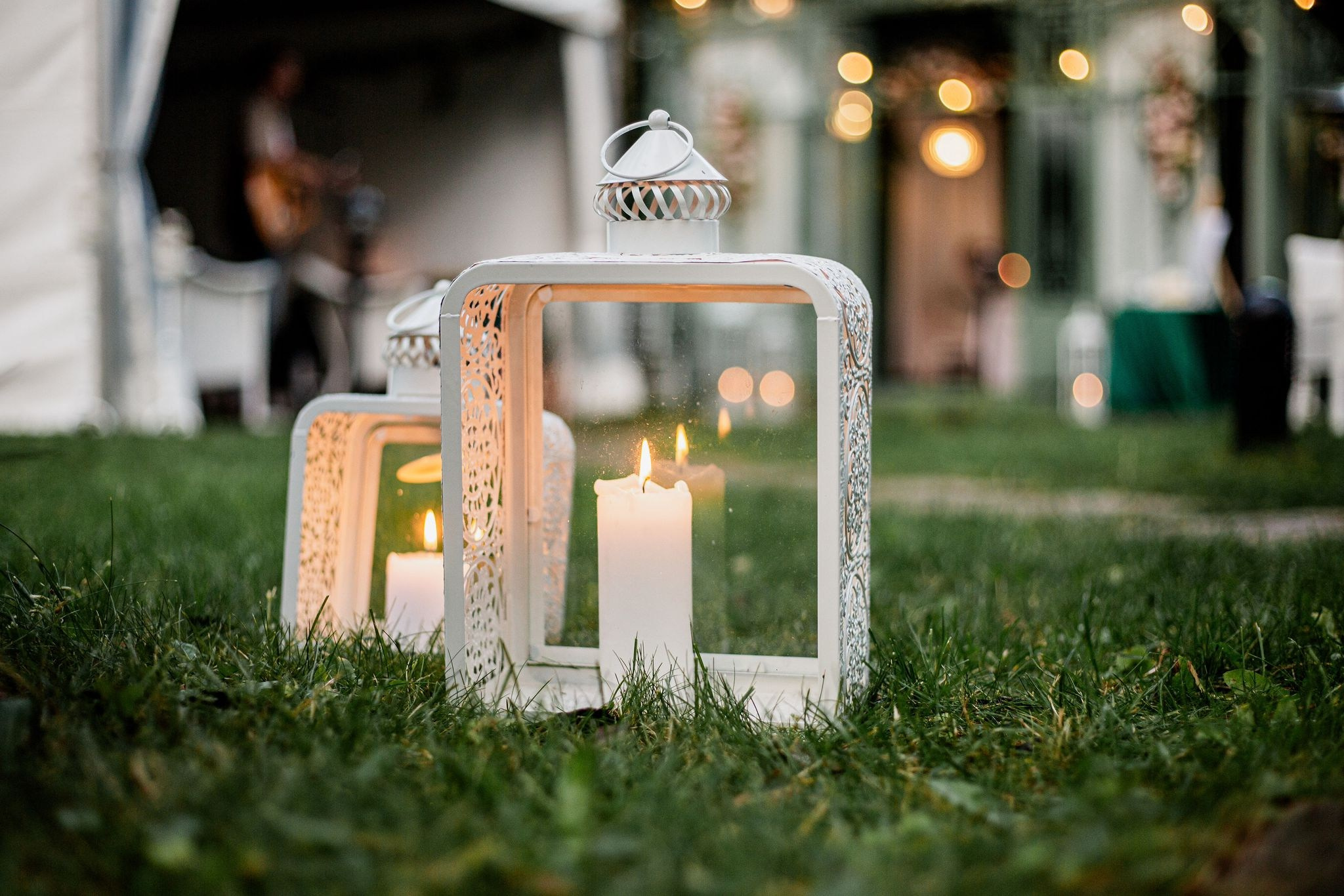 Metāla balta krāsa un stikla laternas 2 izm., 4gb (2+2). Латерны метал + стекло, 2 размера, 4 шт. (2+2)